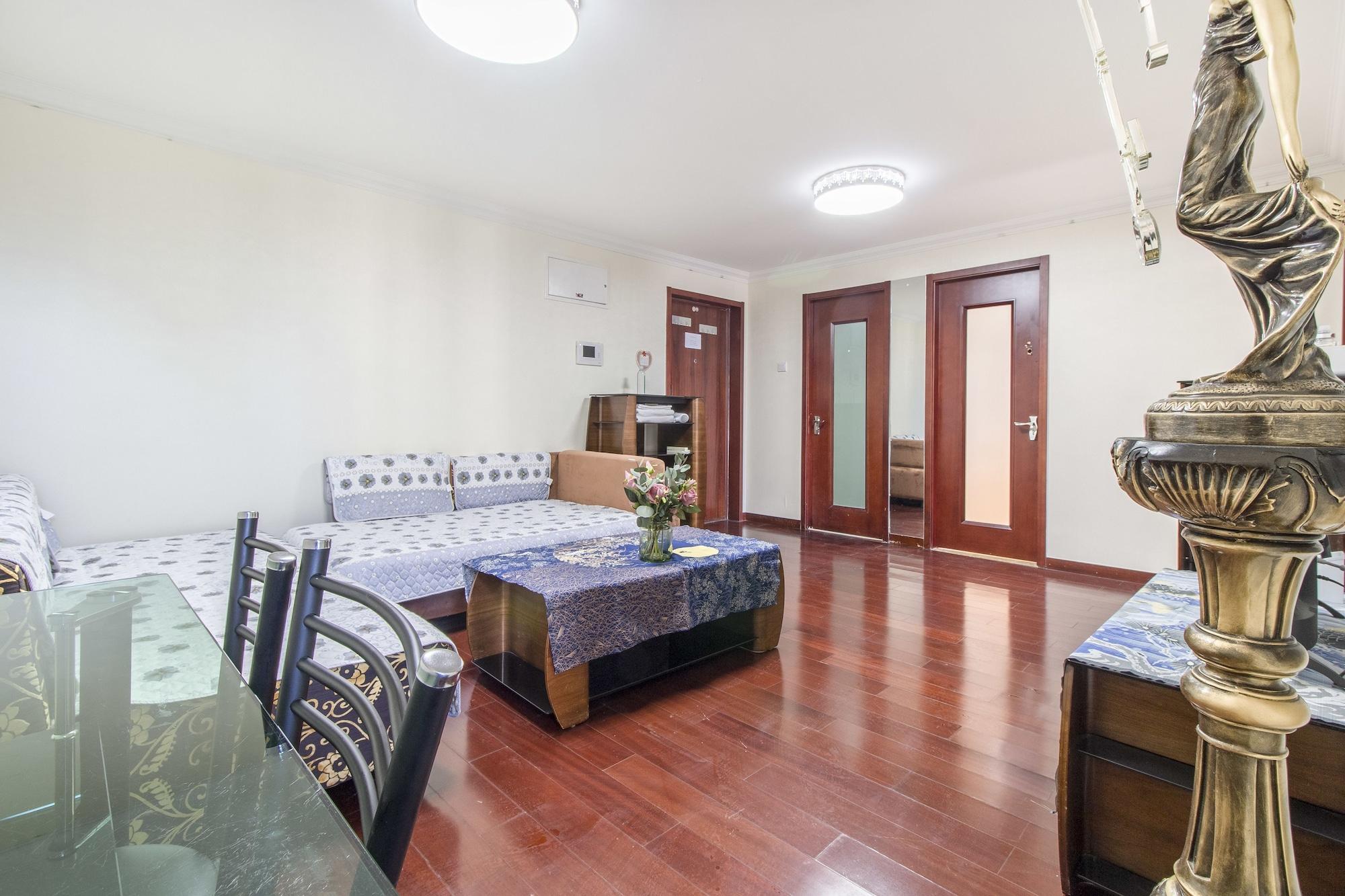 Set de Habitación LayMayRest Service Apartment