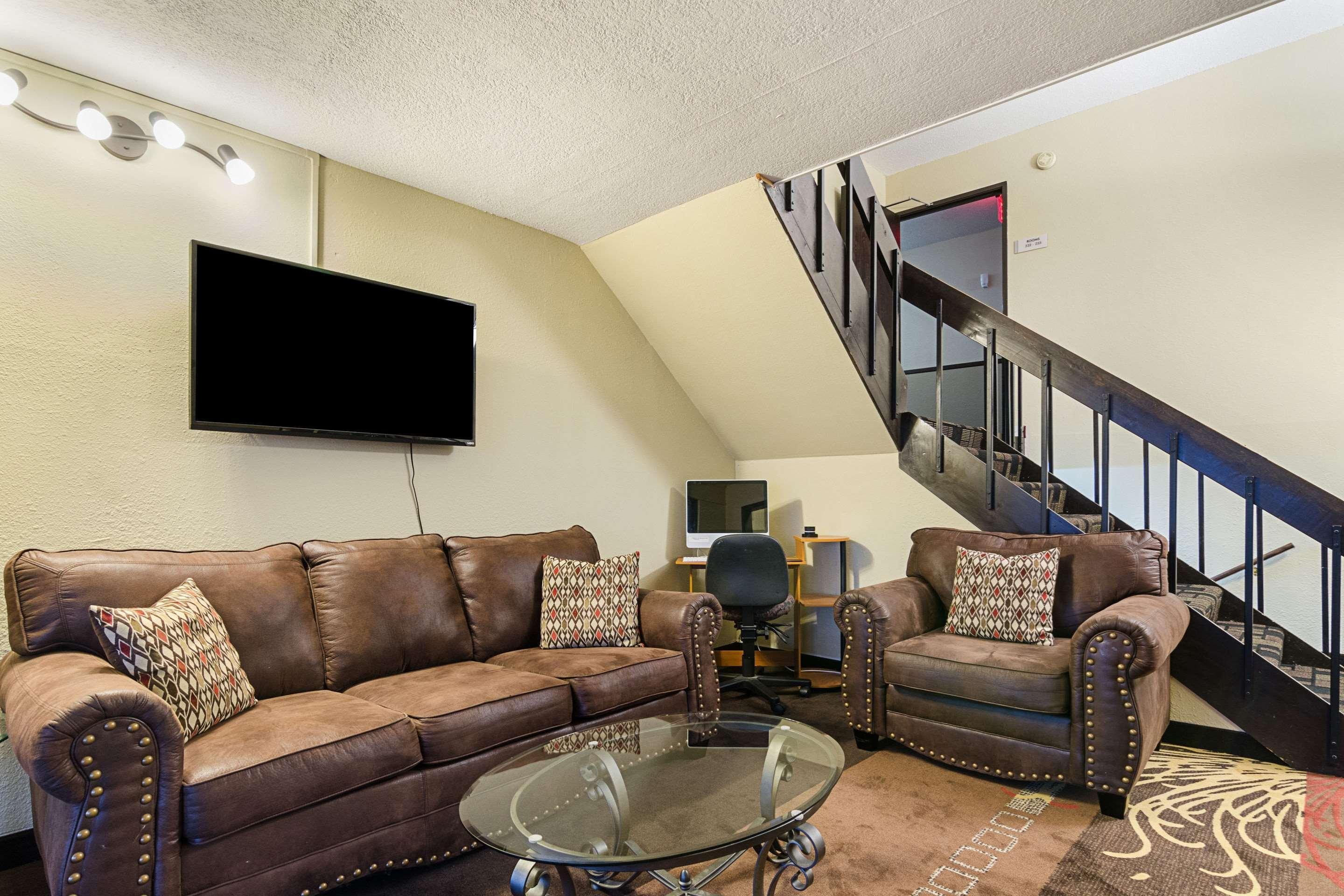 Vista Lobby Rodeway Inn