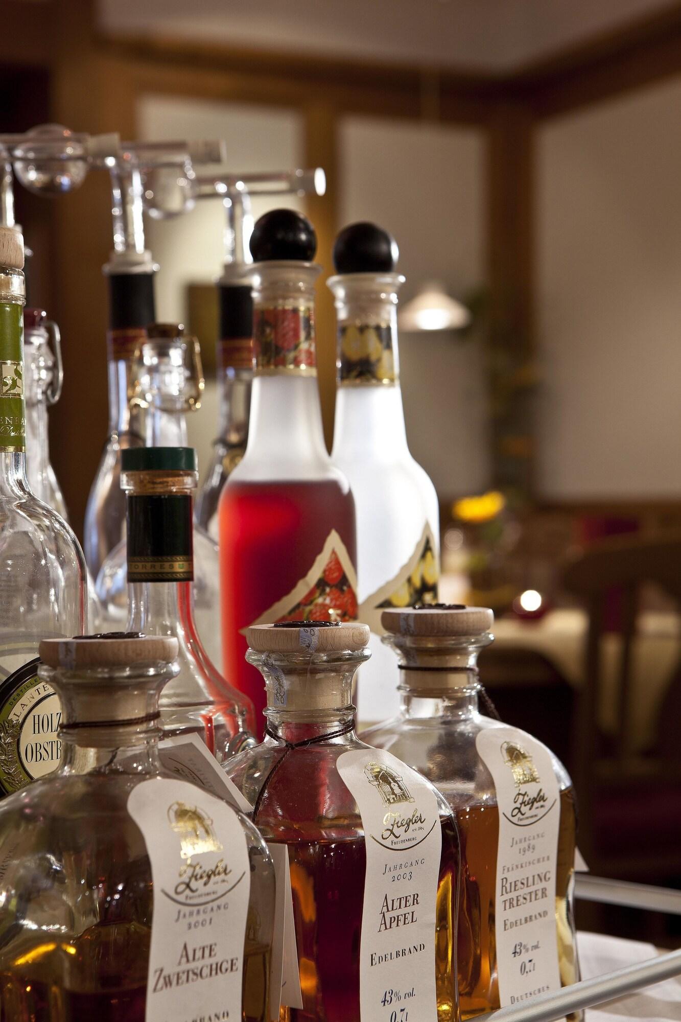 Bar/Salón Hotel Schiller