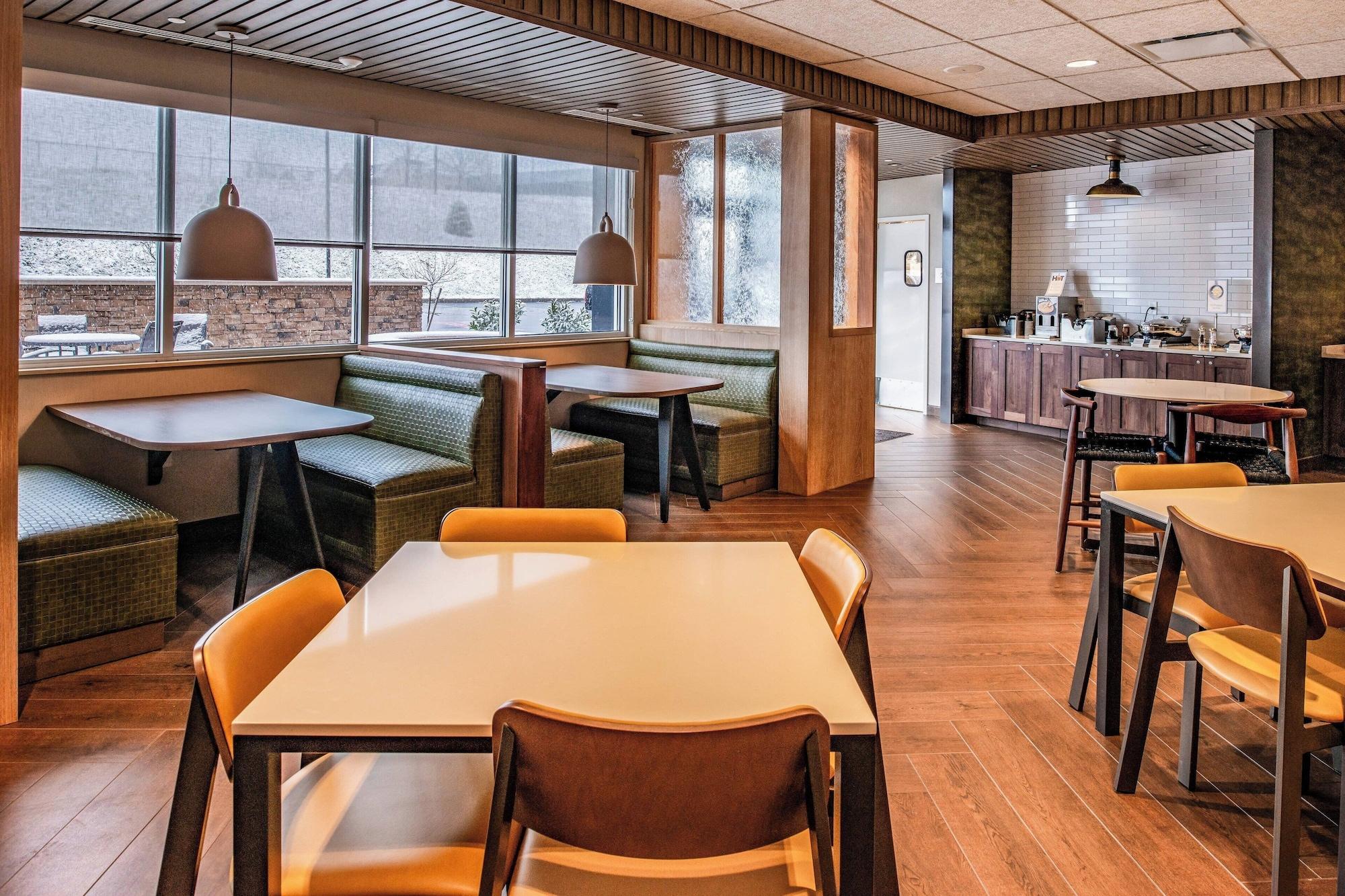 Restaurant Fairfield Inn & Suites by Marriott Staunton