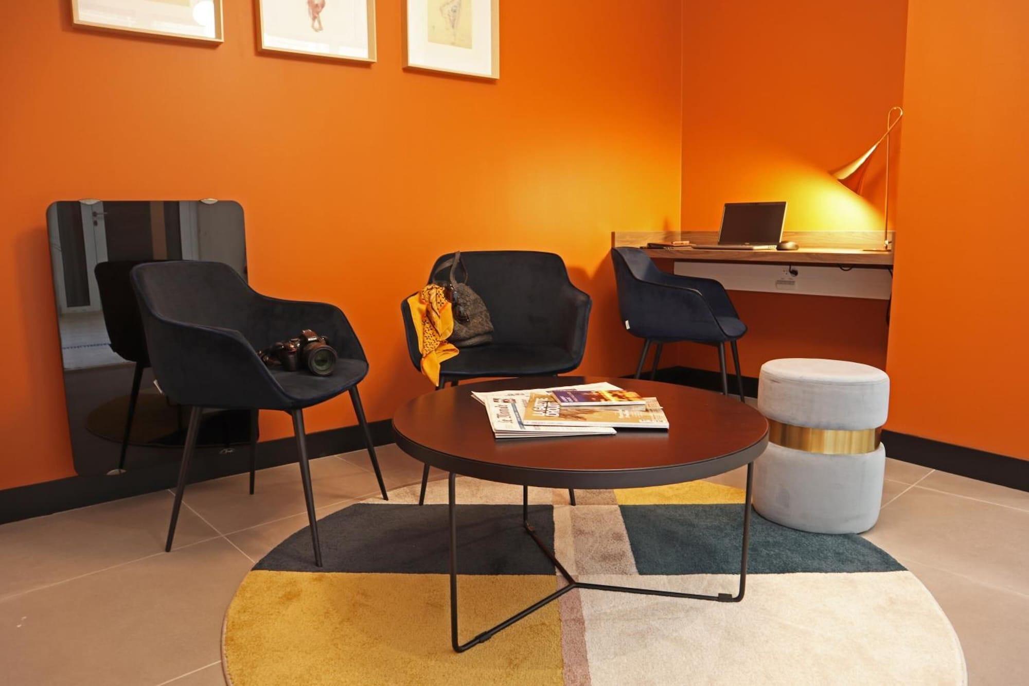 Vista Lobby Timhotel Le Louvre