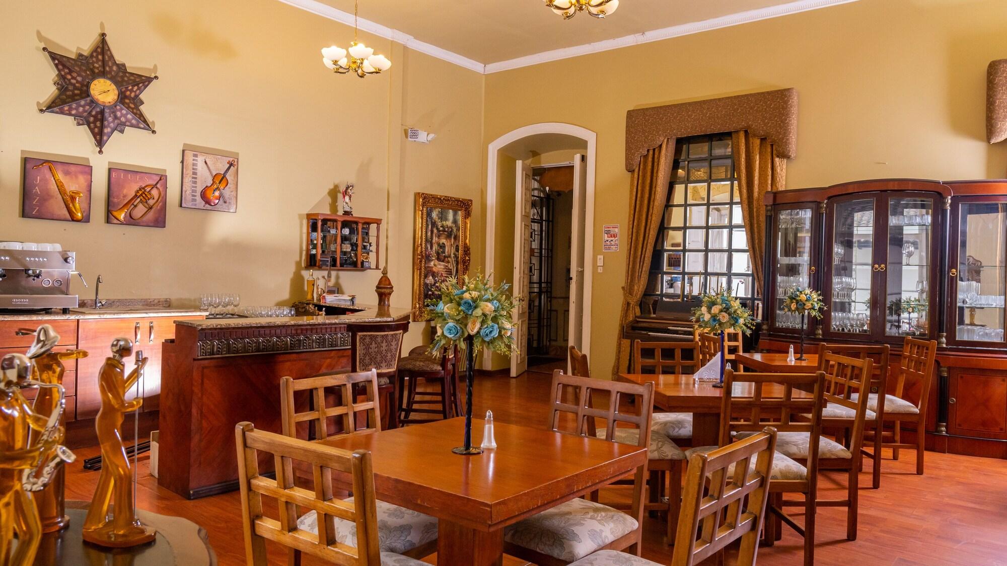 Bar/Salón Casa Colonial Quito
