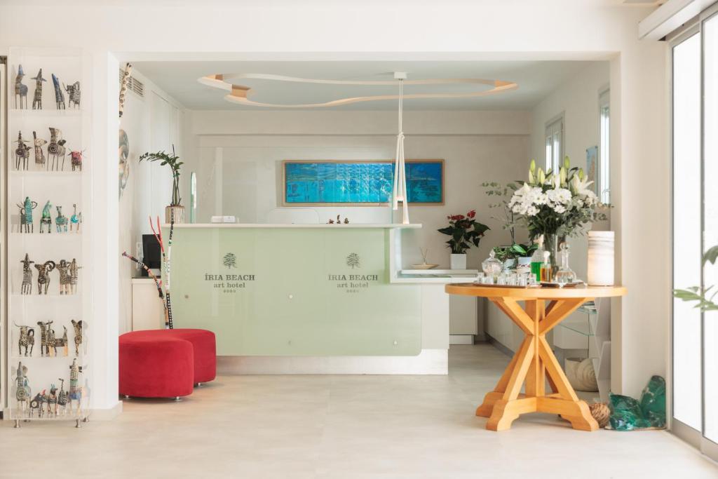 Vista Lobby Iria Beach art hotel