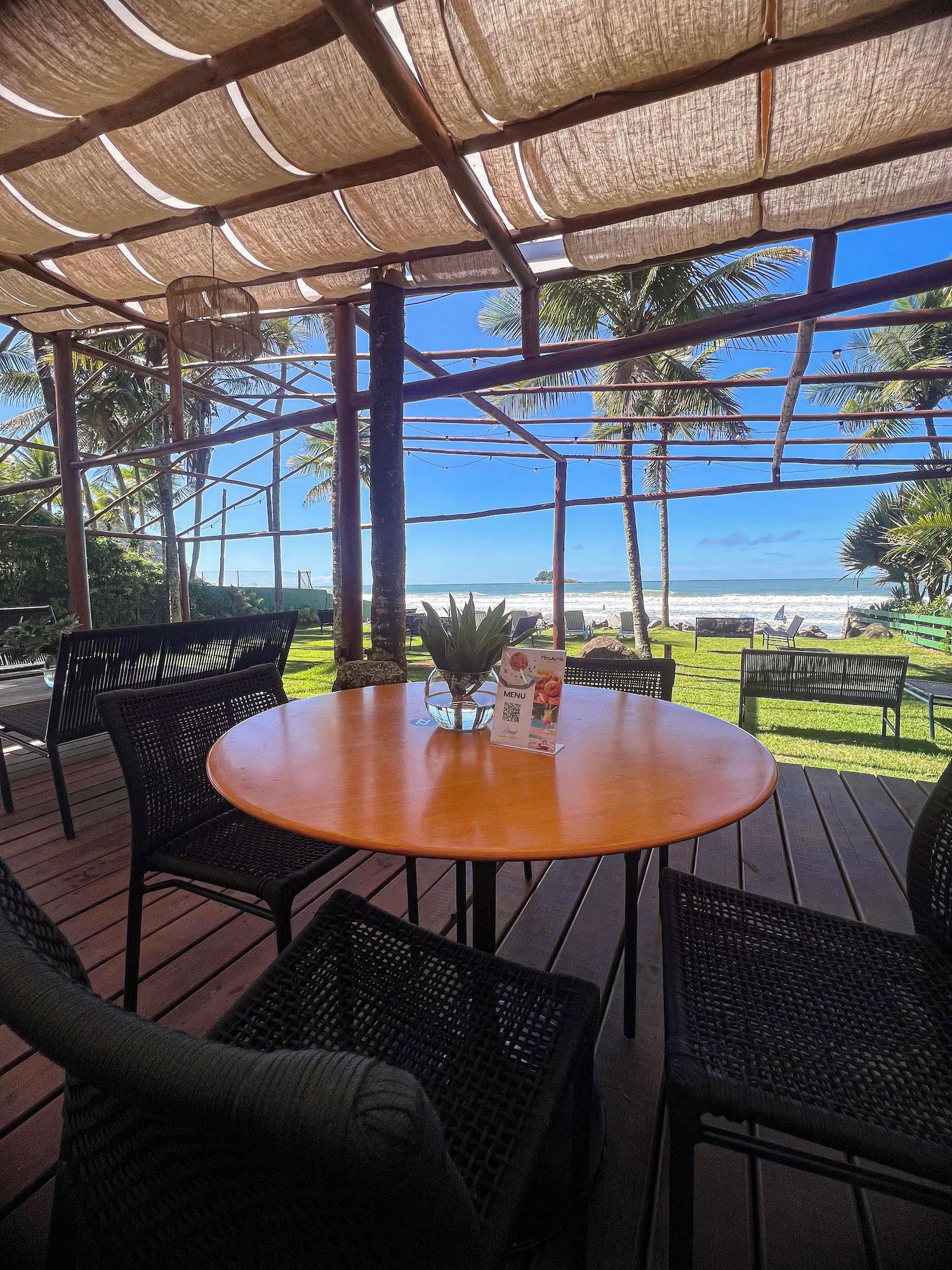 Restaurant 120 Hotel & Beach Club