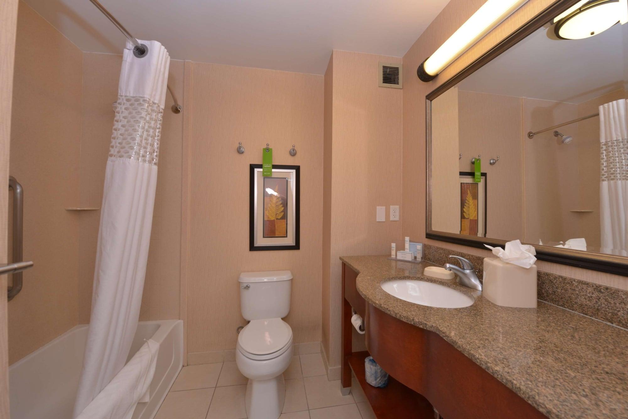 Equipamiento de Habitación Hampton Inn & Suites Bakersfield North-Airport