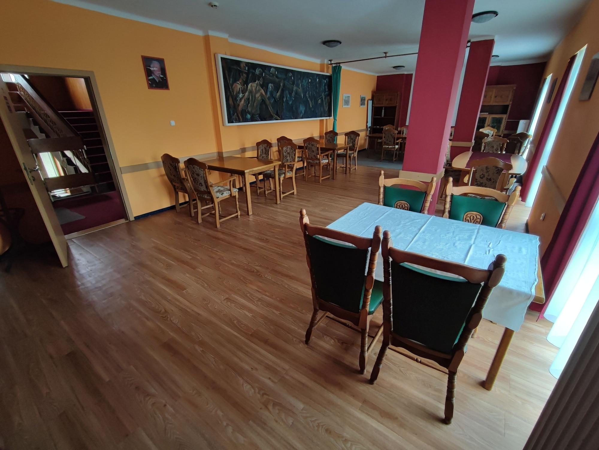 Comodidades del Alojamiento Hotel Béke Sziget