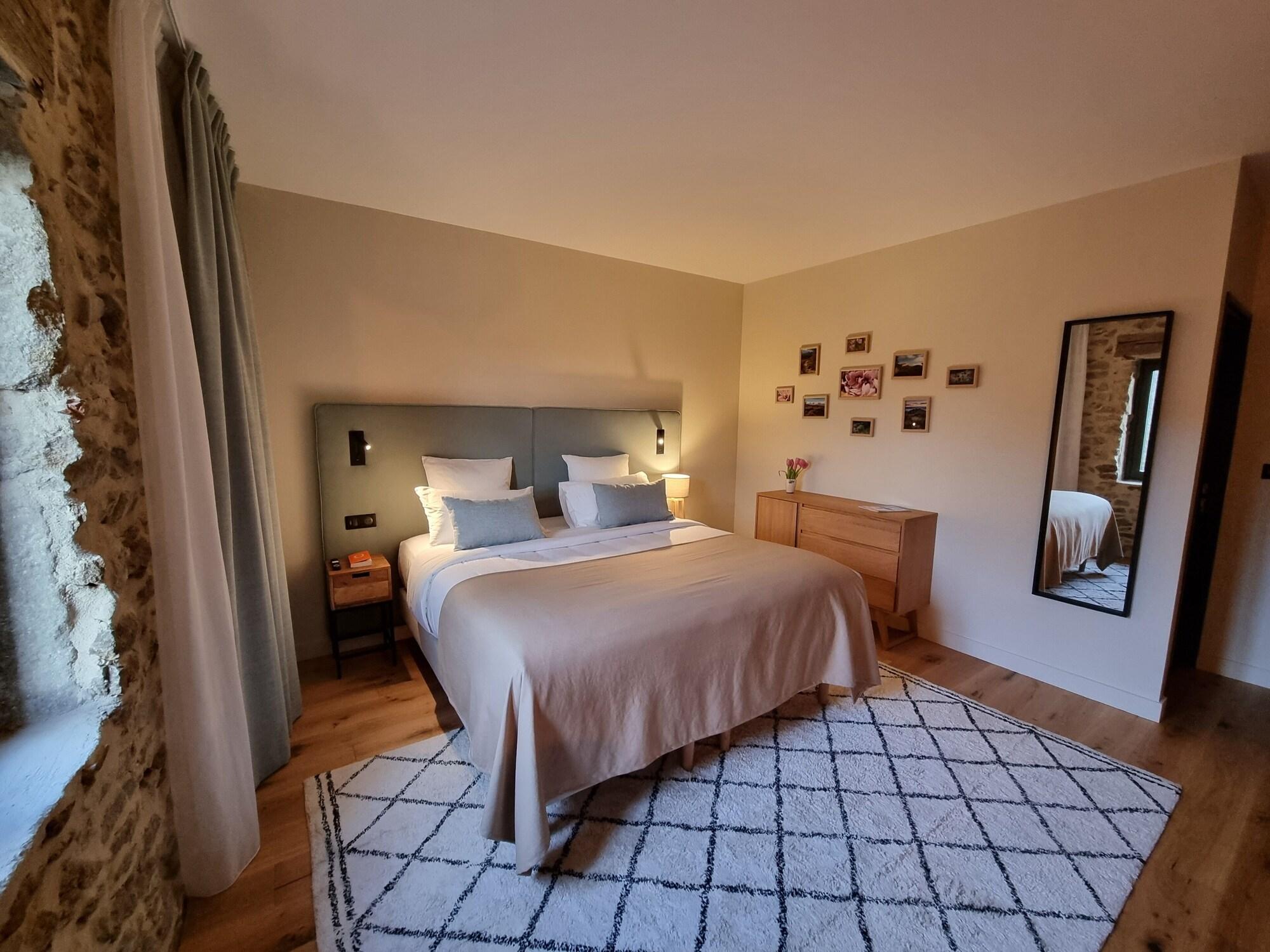 Varios Château de Villars