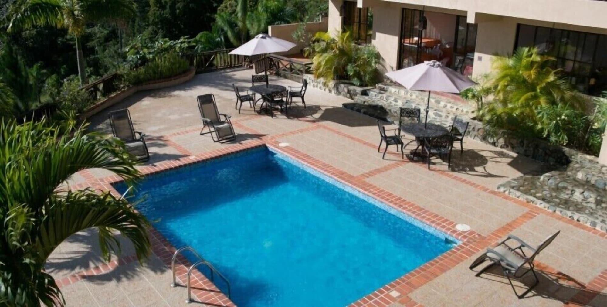 Vista Piscina Rancho La Aurora