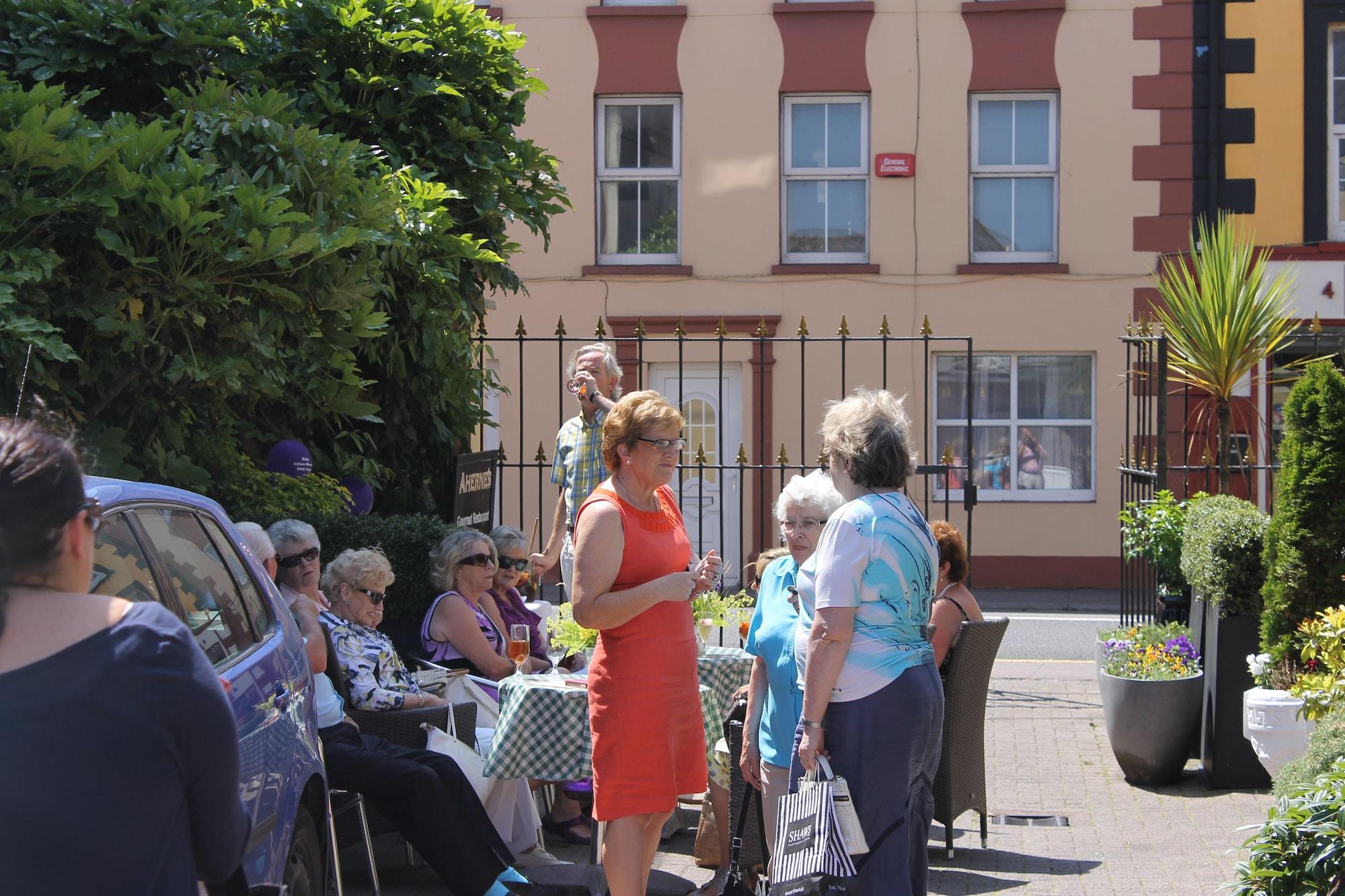 Vista Exterior Ahernes Townhouse & Seafood Bar