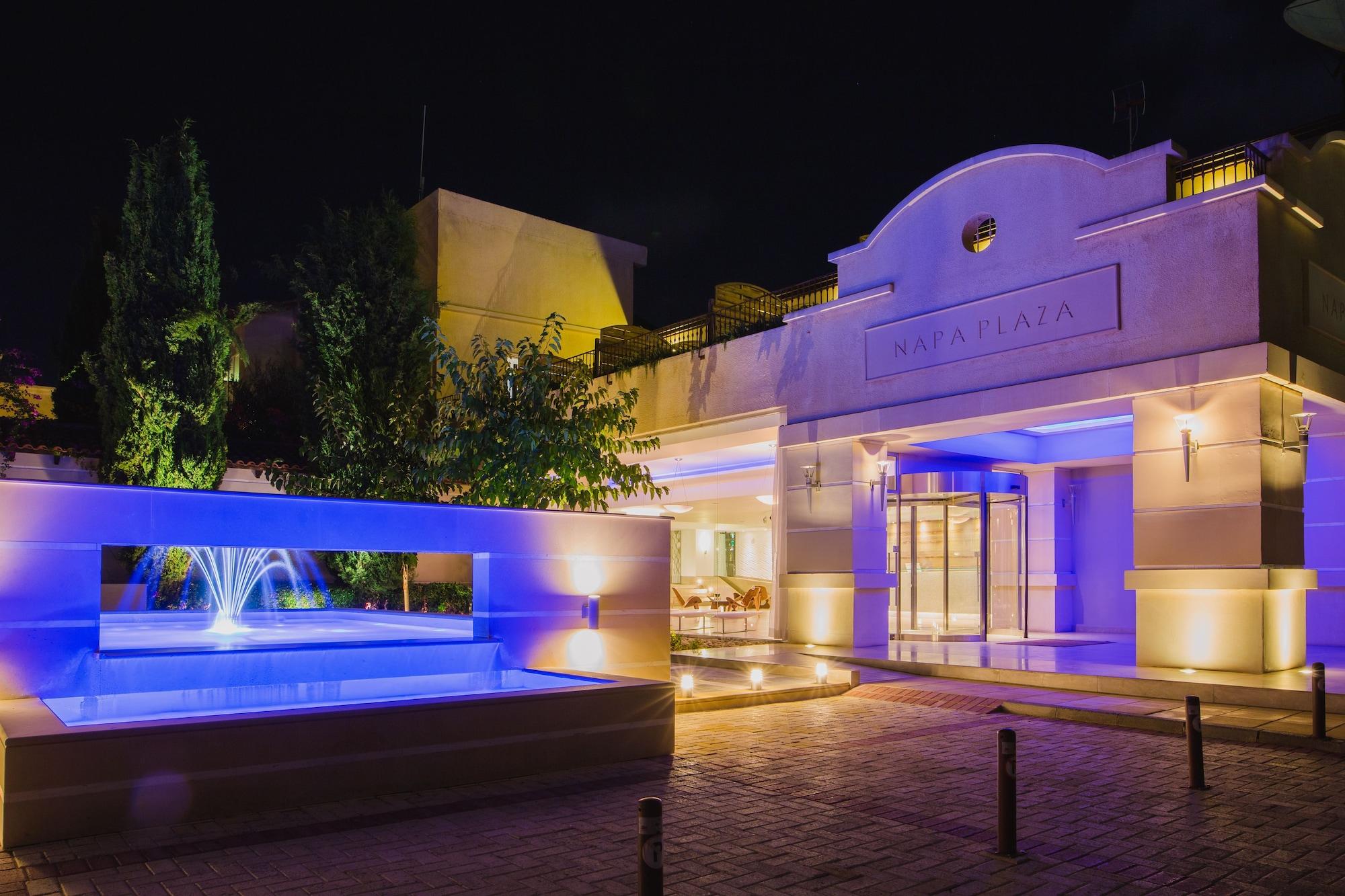 Vista Exterior Napa Plaza Hotel - Adults Only