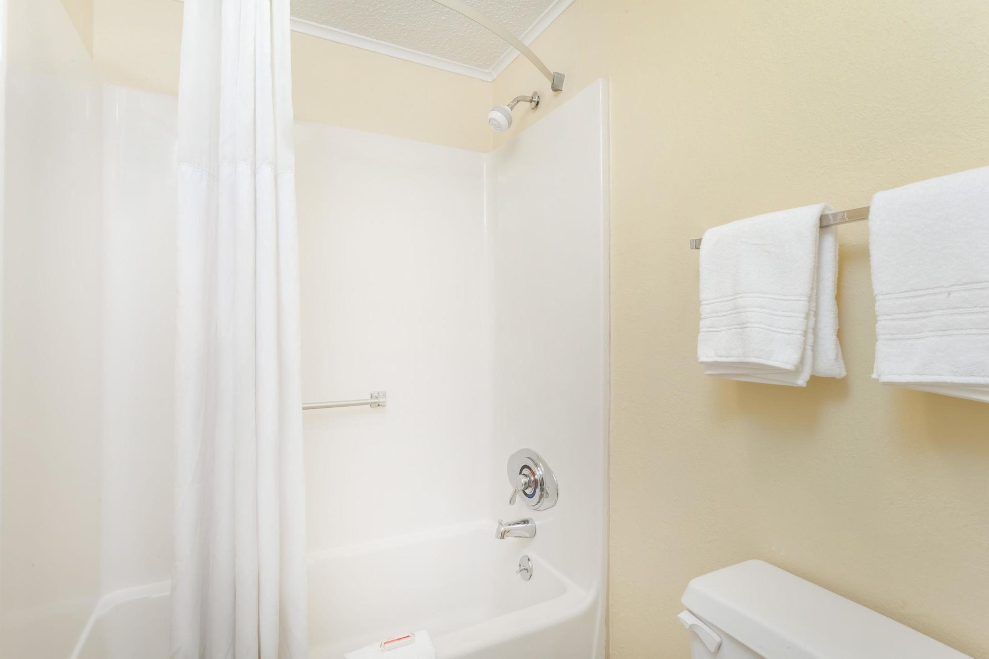 Equipamiento de Habitación Days Inn by Wyndham Dover Downtown