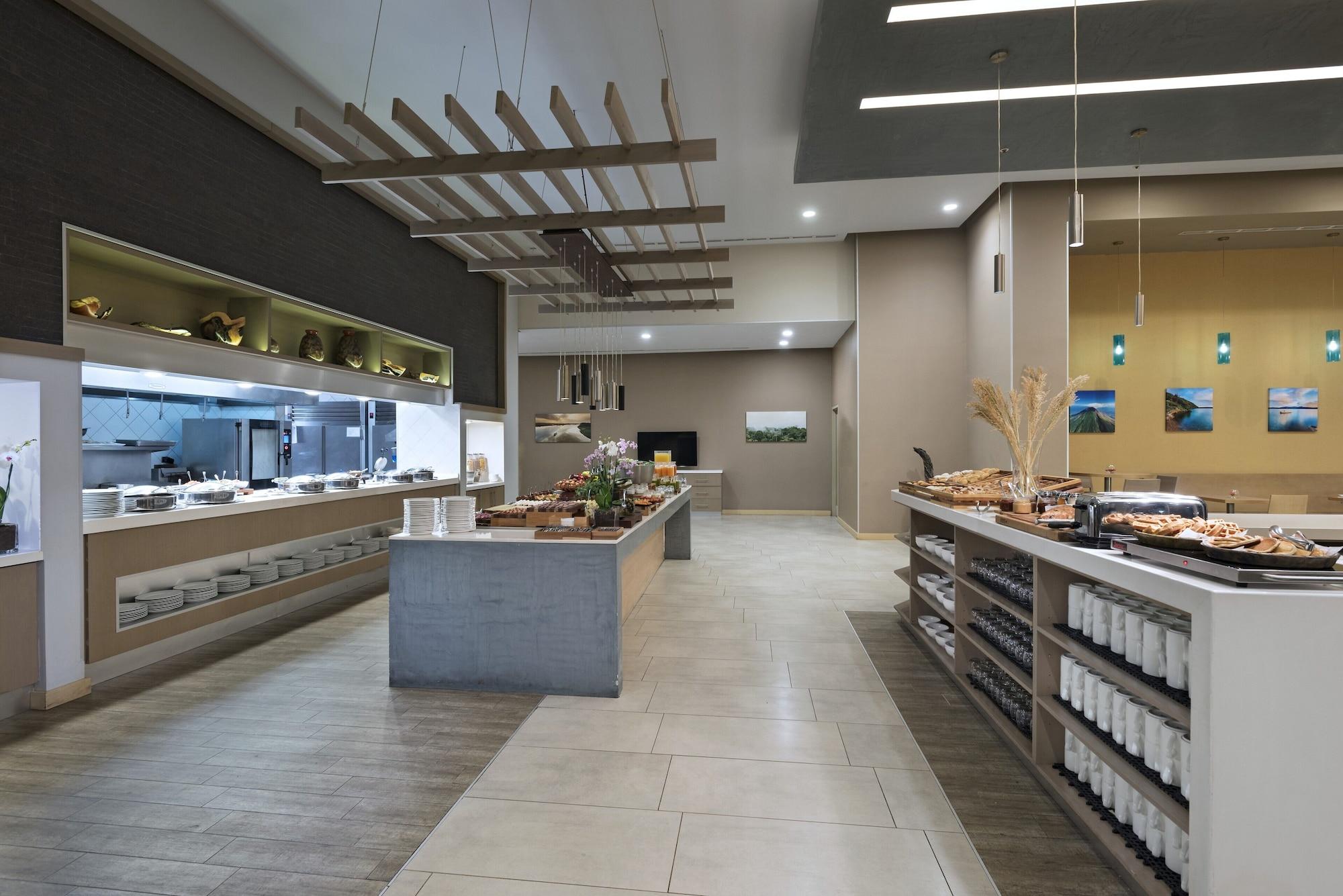 Restaurant Hyatt Place Managua
