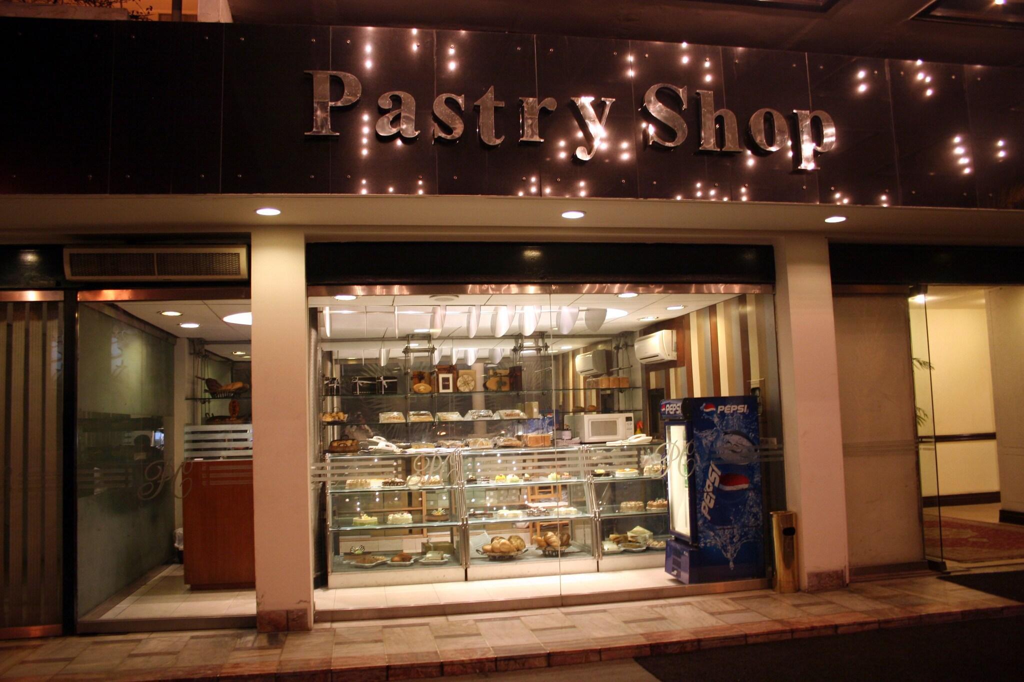 Restaurant Pearl Continental Lahore