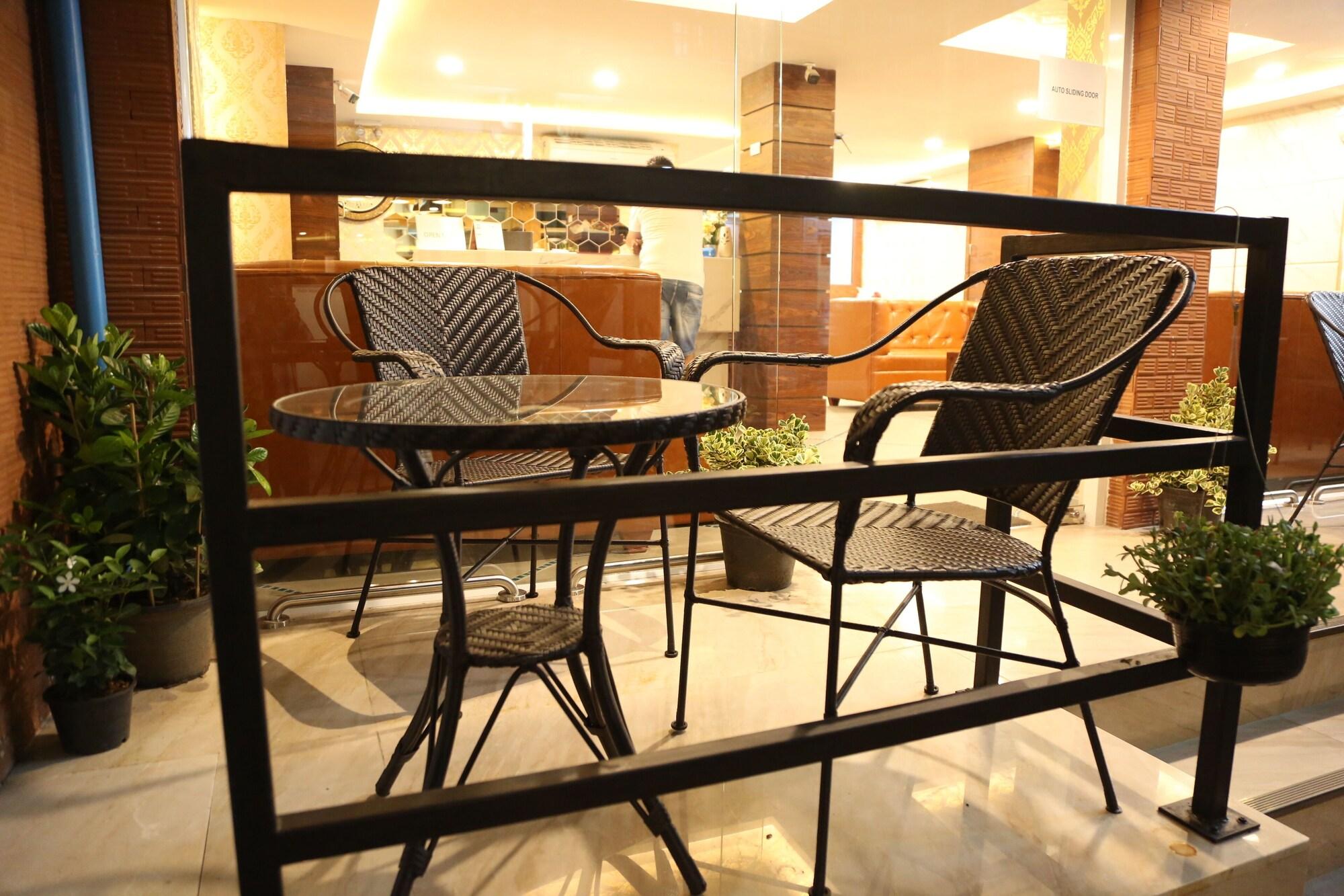 Vista Exterior Rose Nana Hotel