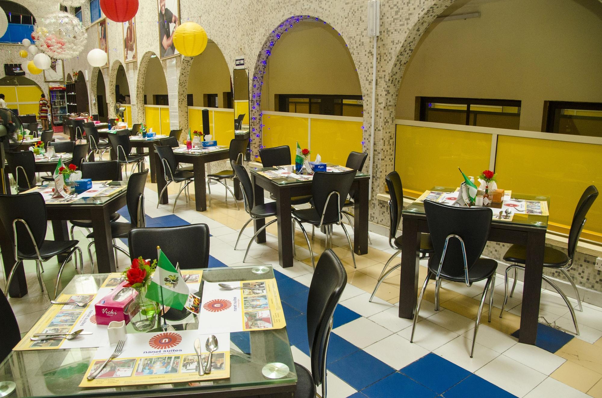 Restaurant Fountain Suites