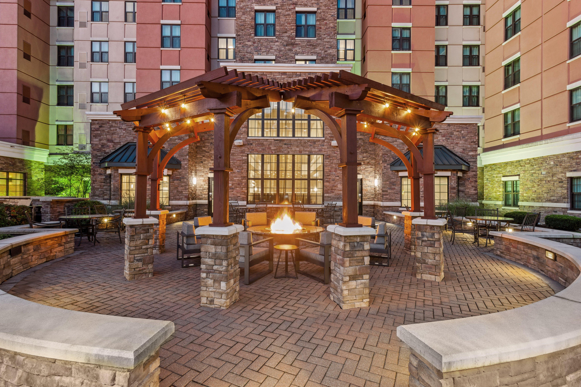 Vista Exterior Staybridge Suites Albany Wolf Rd-Colonie Center by IHG