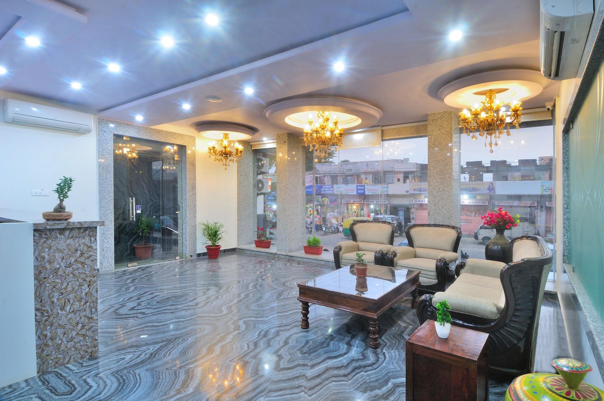 Vista Lobby Trimrooms Mount Blue