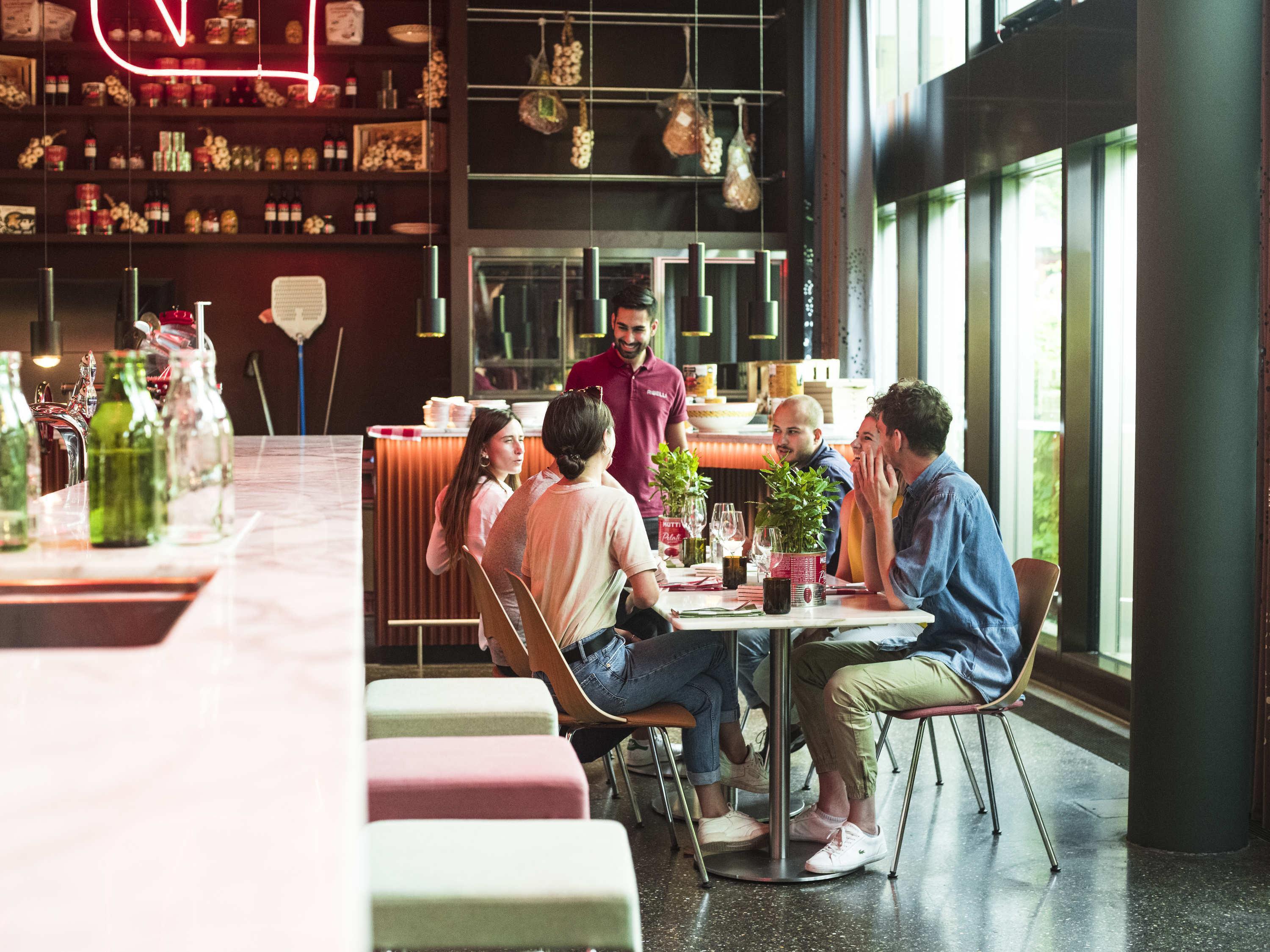 Restaurant 25hours Hotel Zurich West