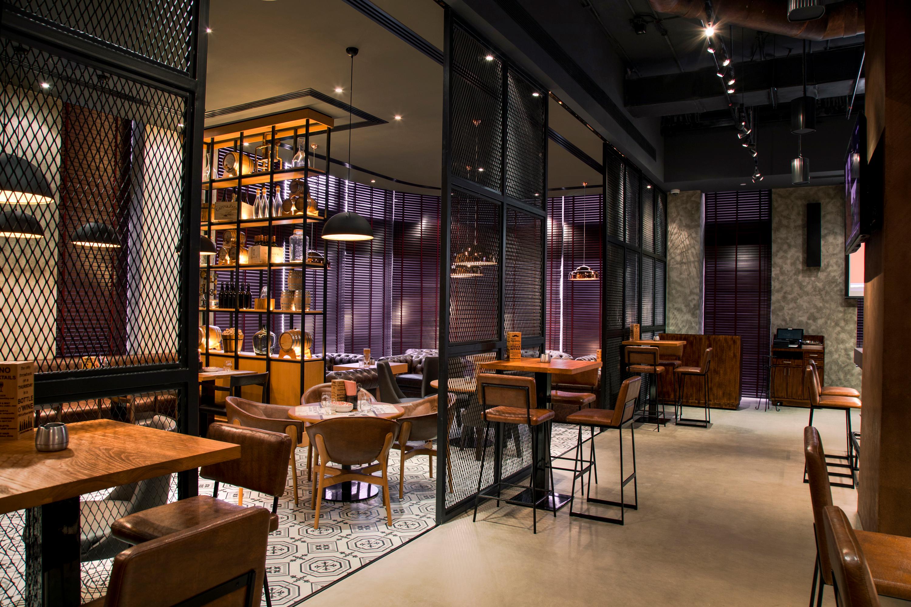 Bar/Salón Pearl Rotana Capital Centre