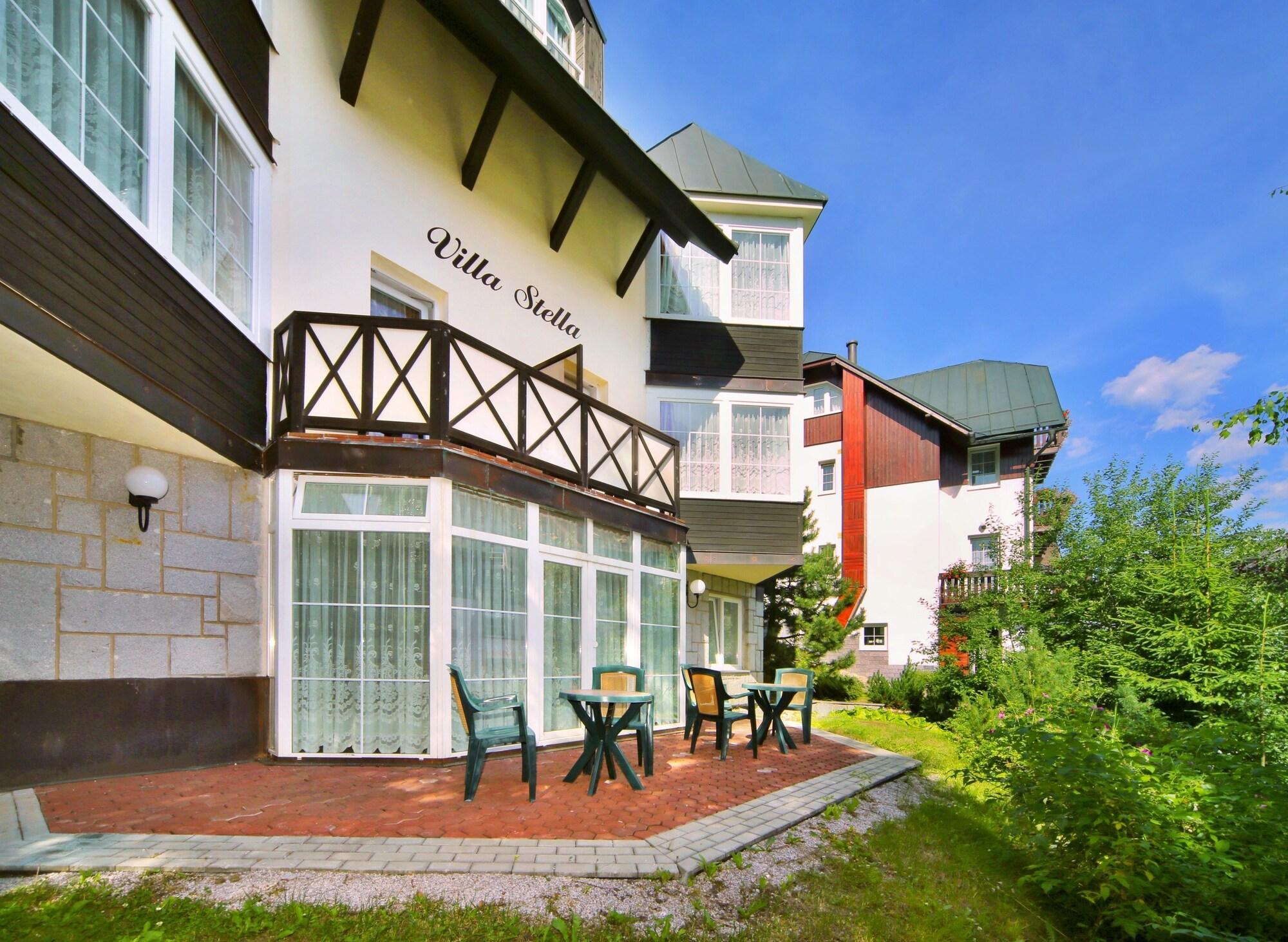 Vista Exterior Pension Villa Stella