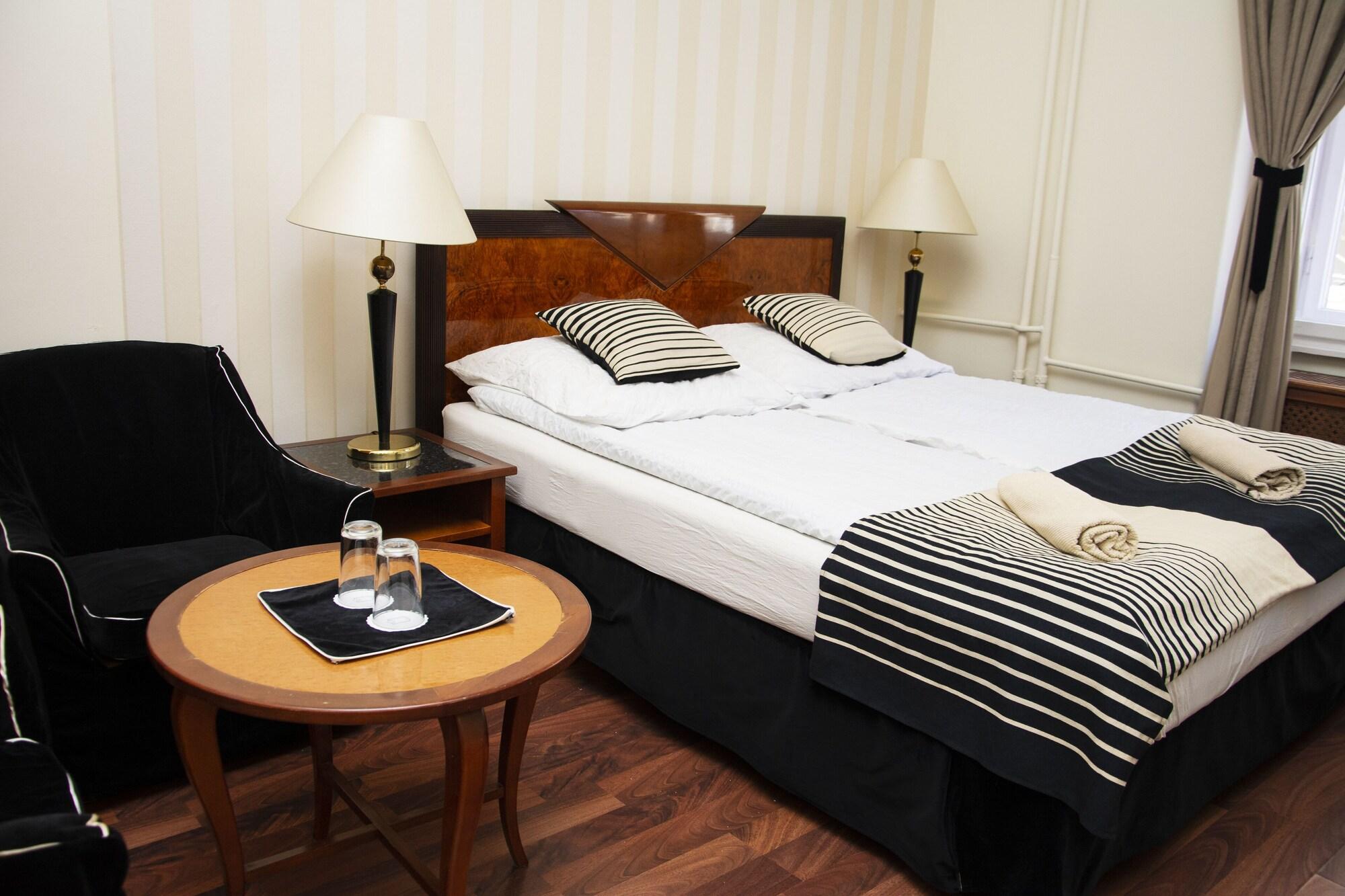 Varios Evergreen Budapest Bed & Breakfast and Guest House