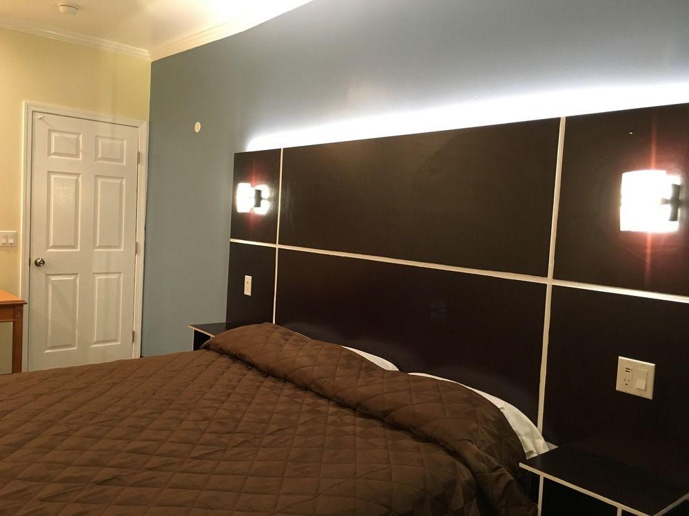 Hotel Lincoln Park Motel