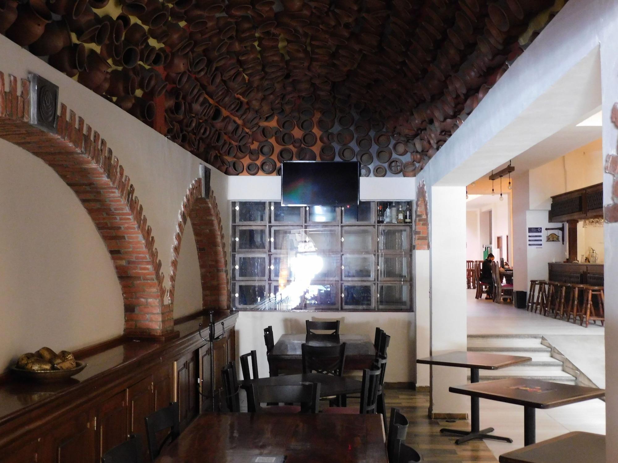 Bar/Salón Hotel Santa Rosa By Rotamundos
