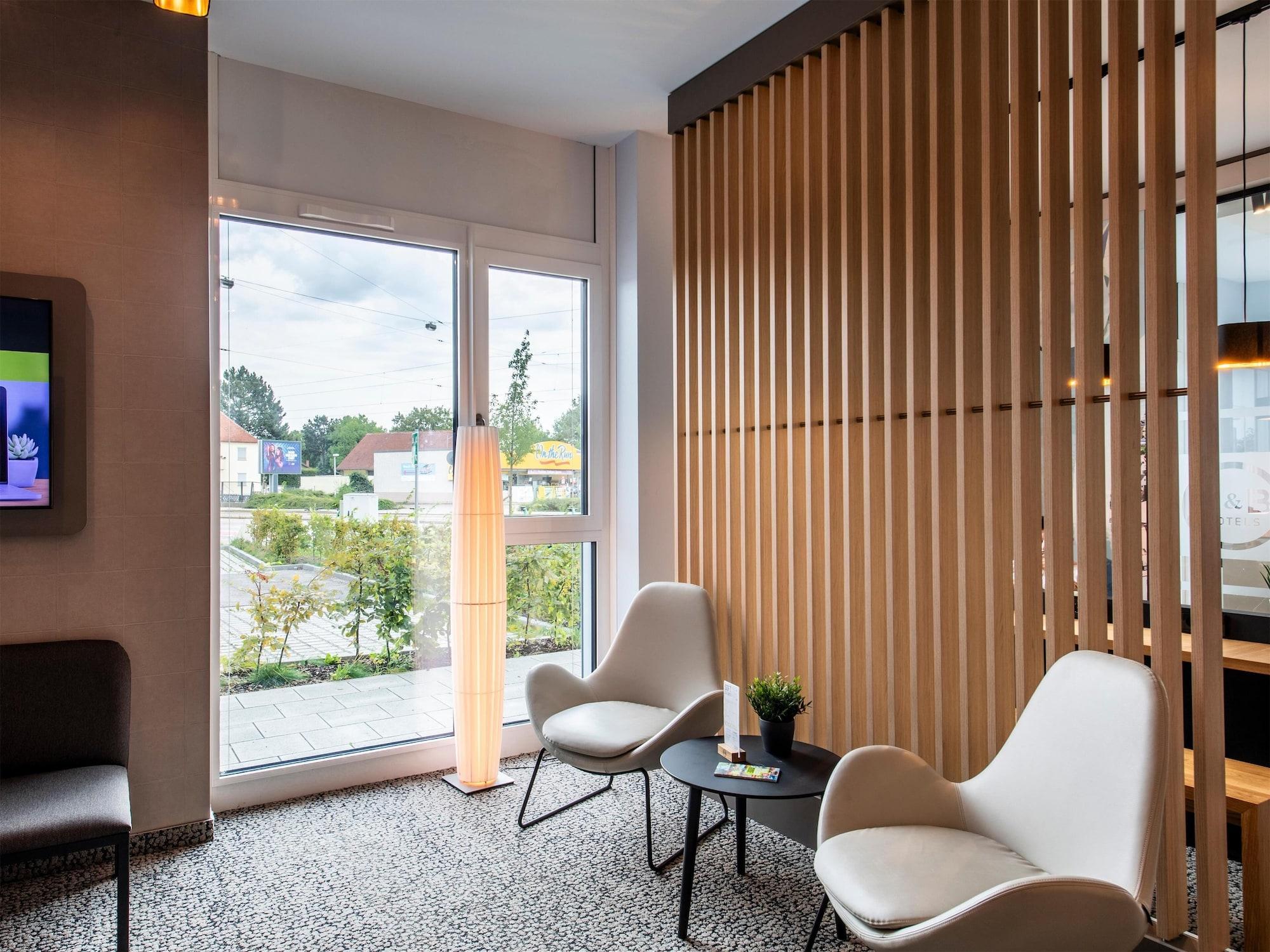 Vista Lobby B&B Hotel Augsburg-Nord