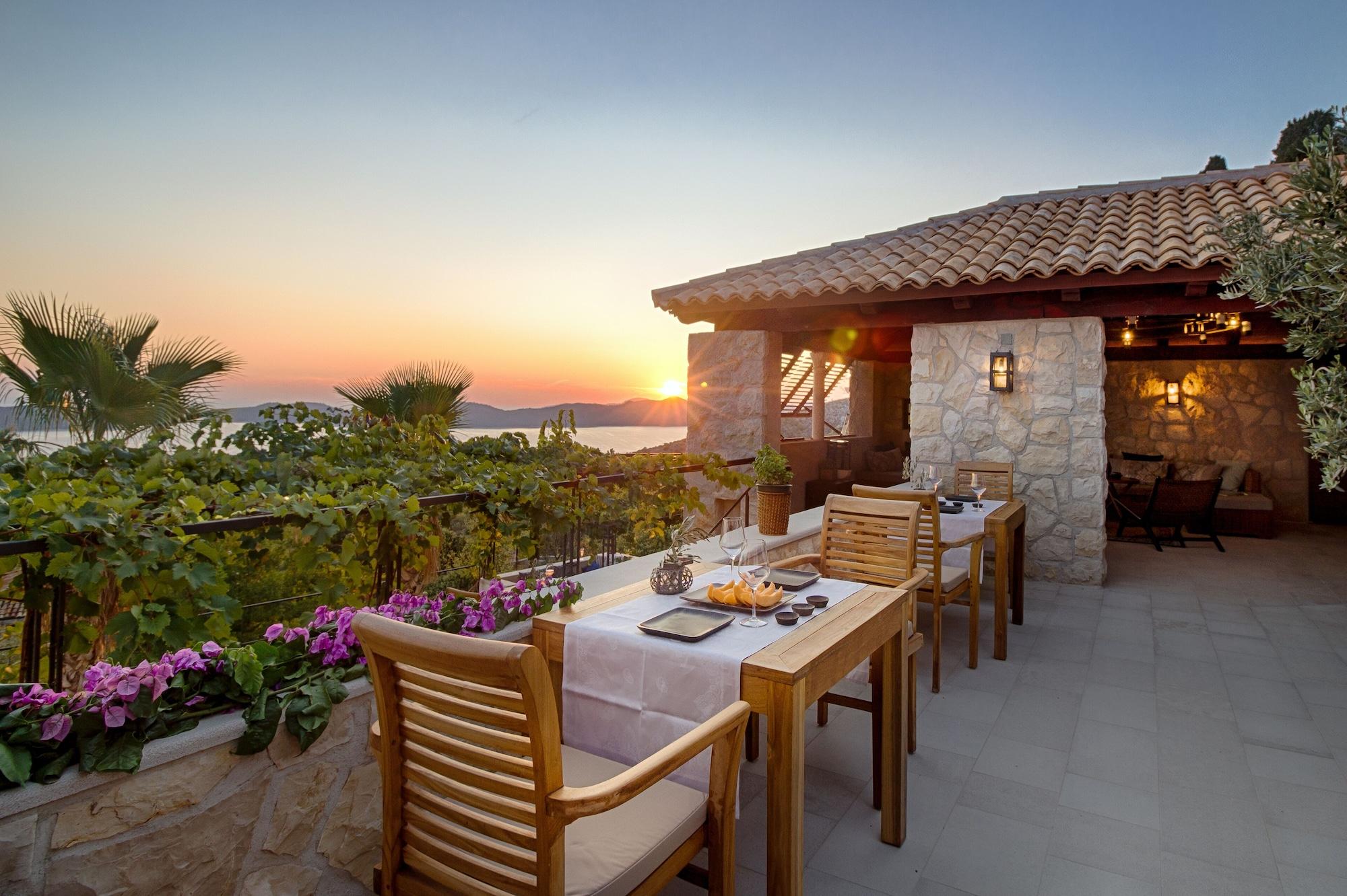 Vista Exterior NINON - Design B&B - Adults Only