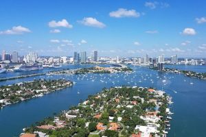 Actividad - Recorrido en barco por el horizonte de Miami y Millionaire Row