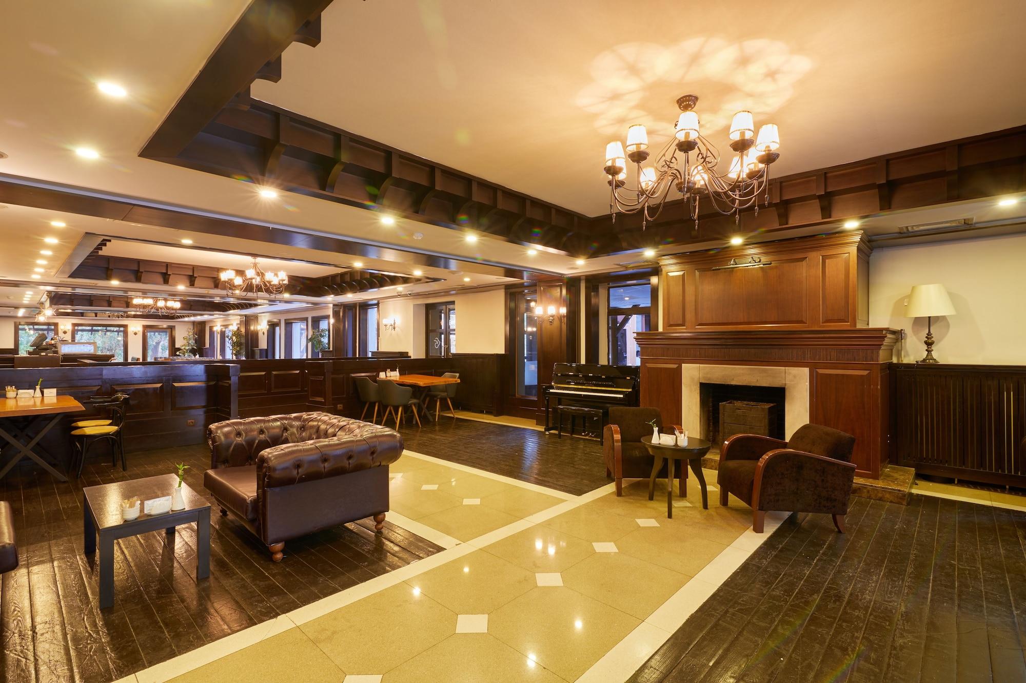 Vista Lobby Dedeman Erzurum Palandöken Ski Lodge