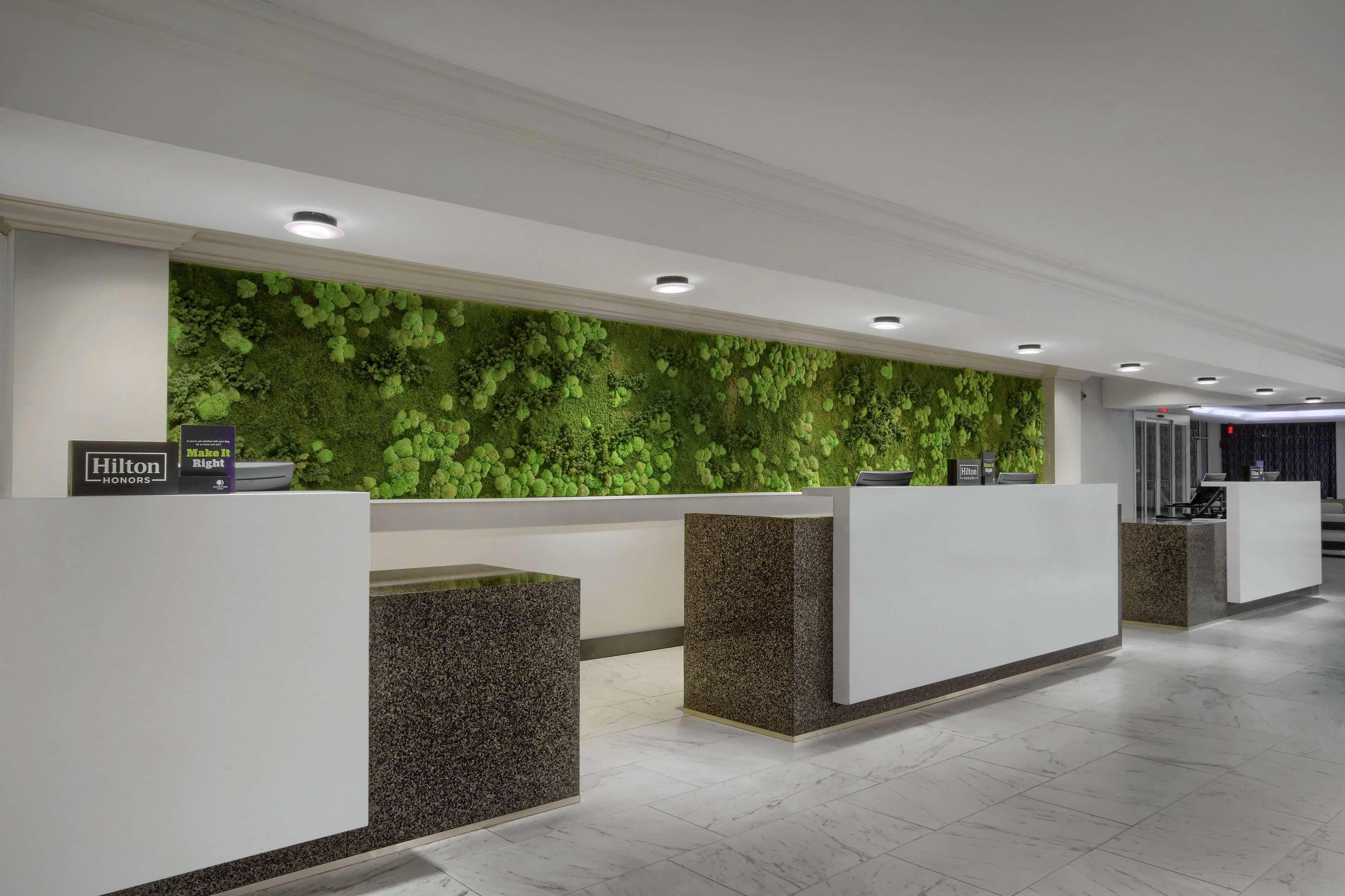 Vista Lobby DoubleTree by Hilton at the Entrance to Universal Orlando