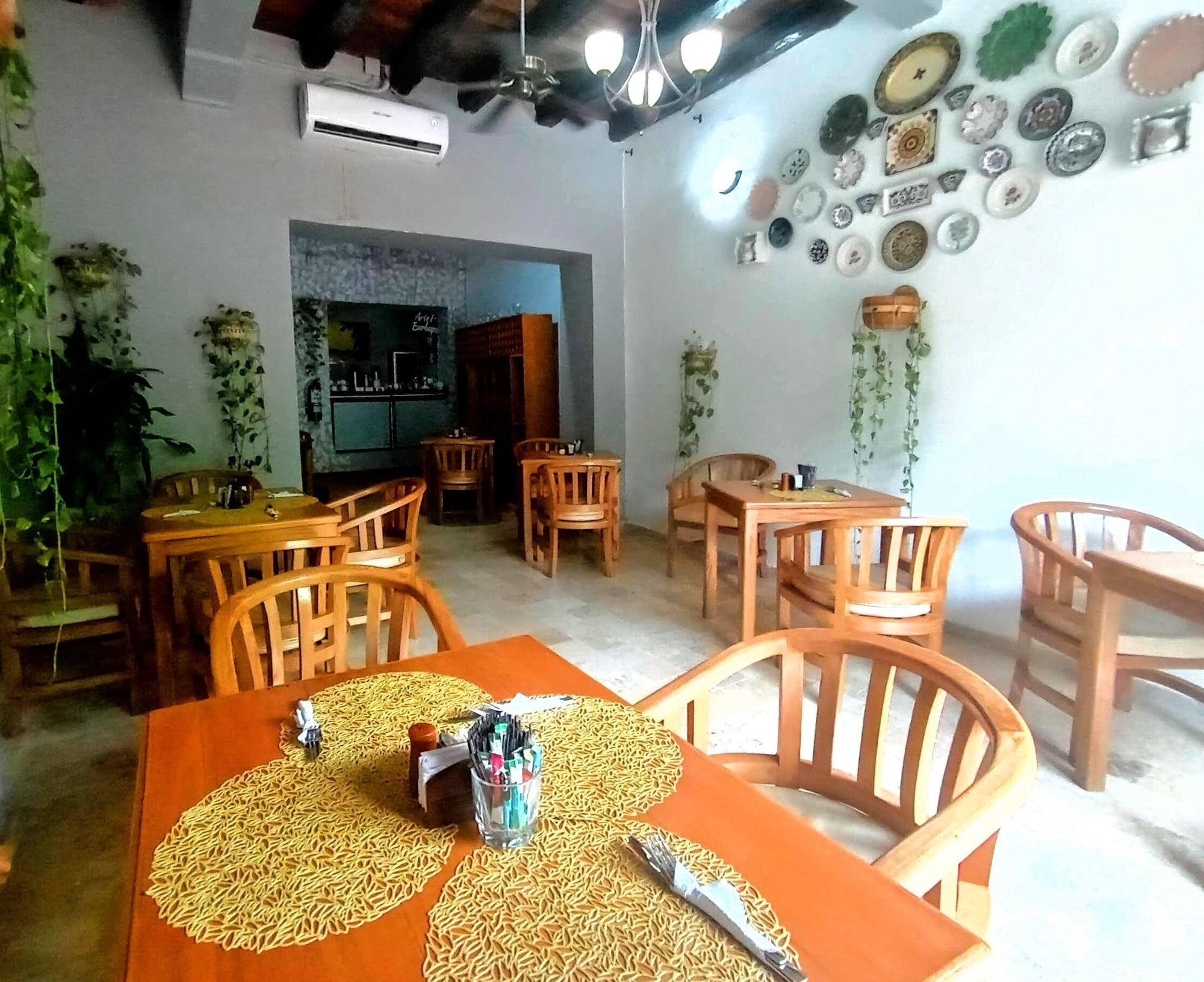 Restaurant Hotel AT THE PARK