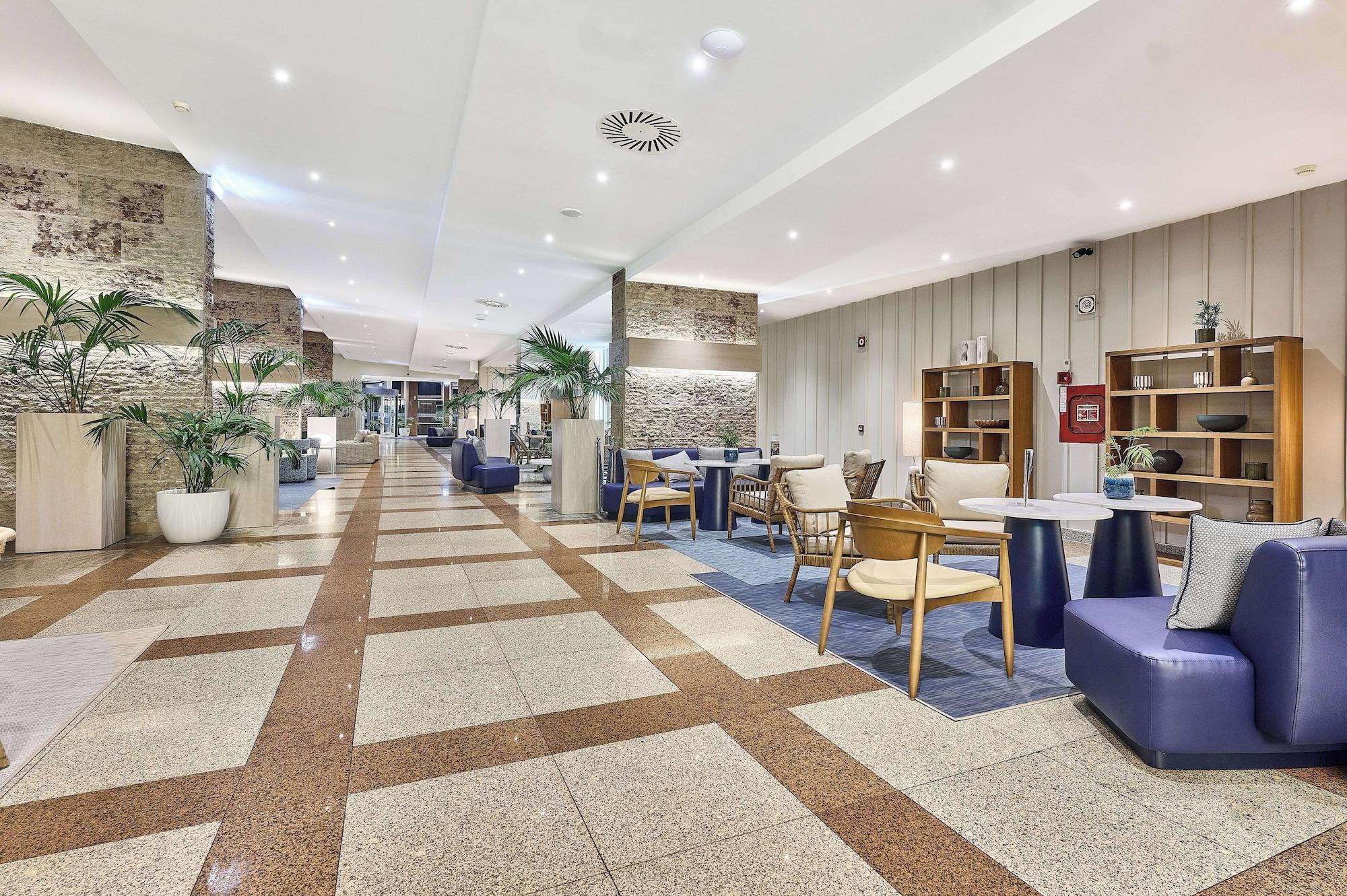 Vista Lobby TRYP by Wyndham Lisboa Caparica Mar