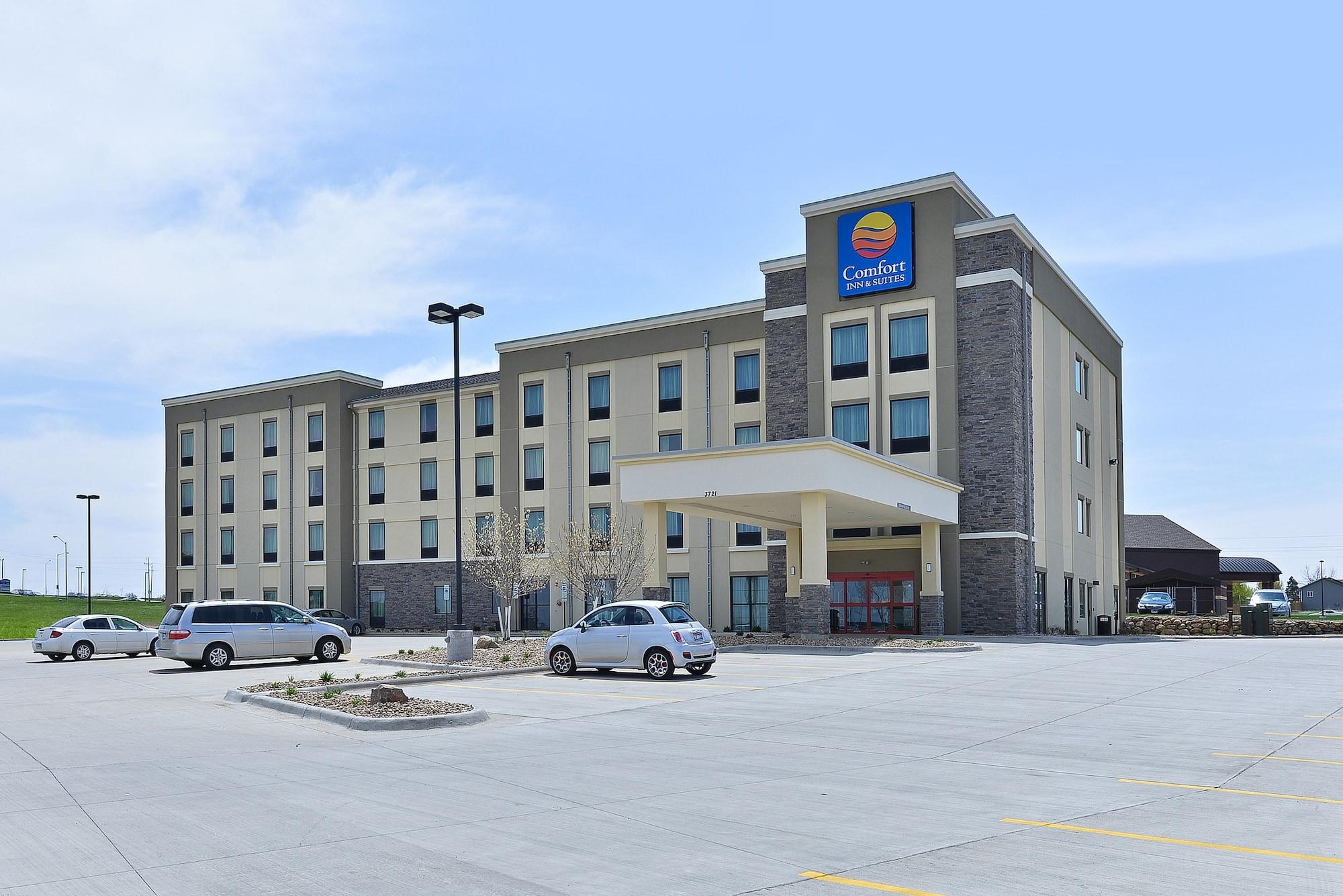 Vista Exterior Comfort Inn & Suites Avera Southwest
