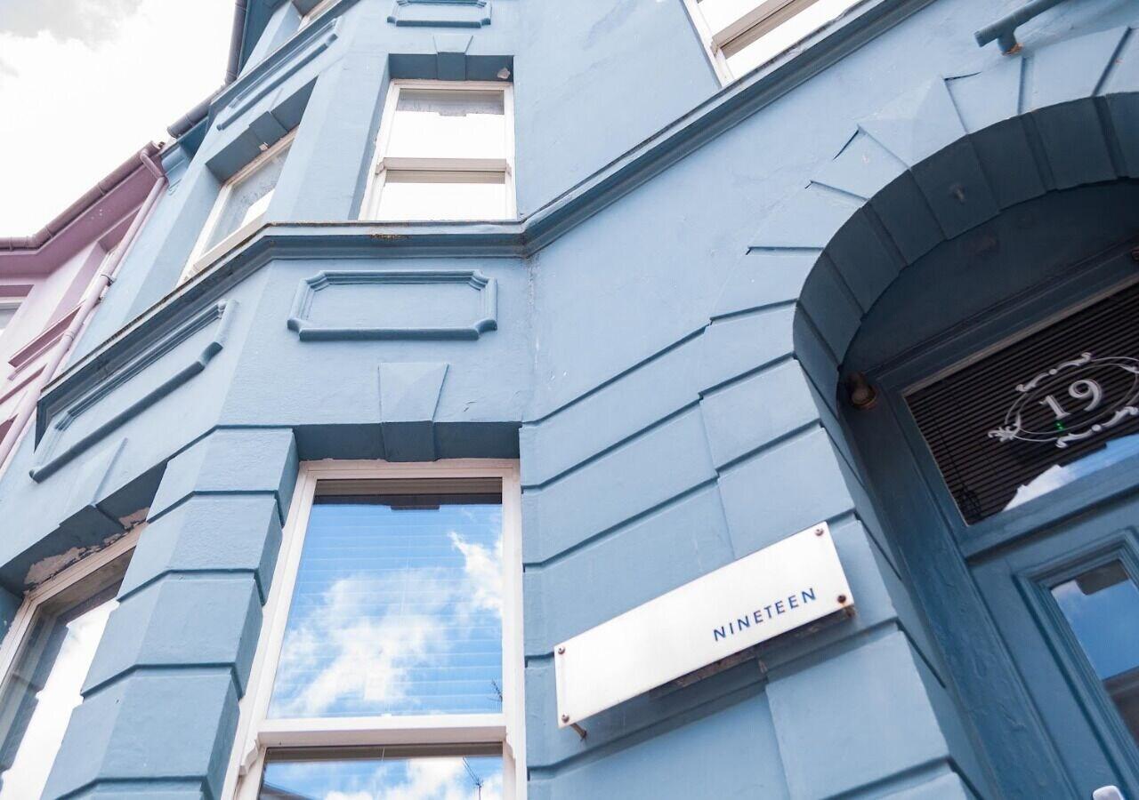 Vista Exterior Hotel Nineteen