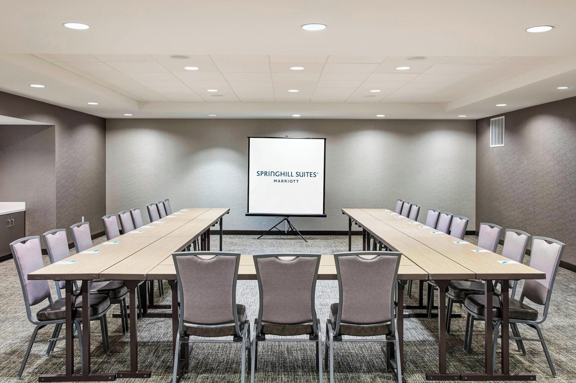 Sala de Reuniones SpringHill Suites by Marriott Milwaukee Downtown