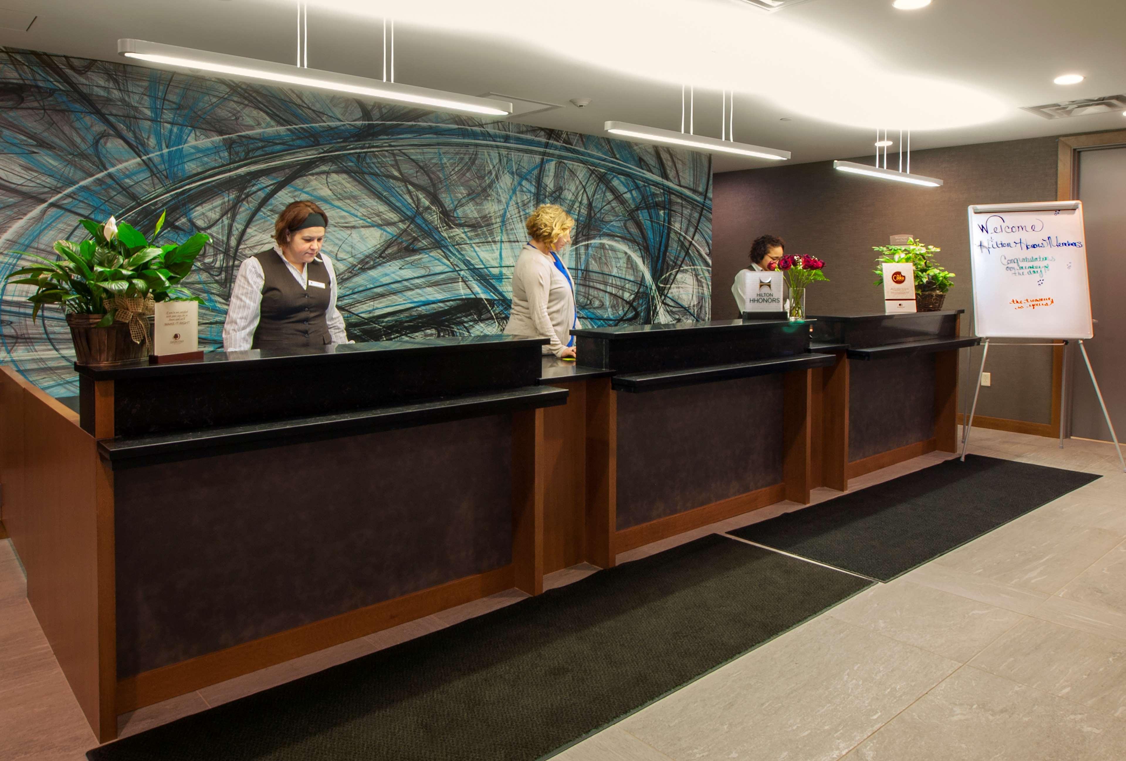 Vista Lobby DoubleTree by Hilton Hotel Niagara Falls New York