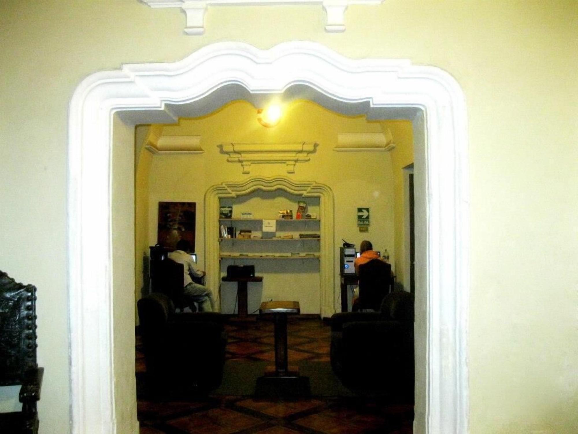 Vista Lobby Flying Dog Hostels Arequipa