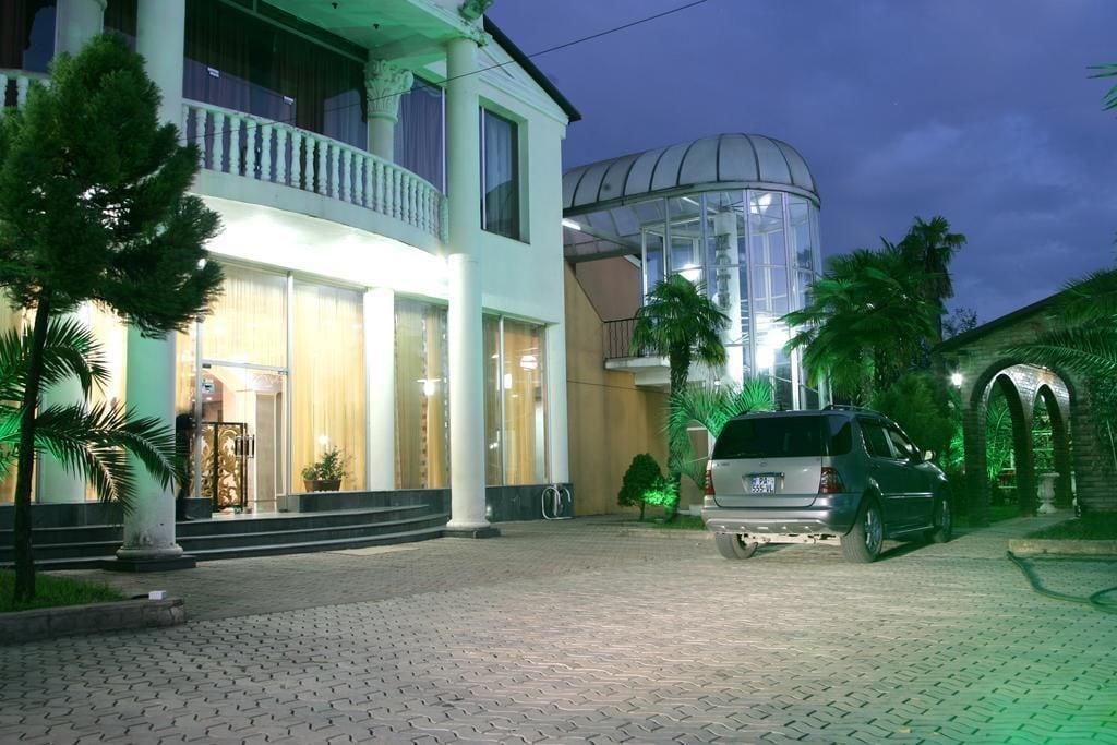 Vista Exterior Hotel Eleon