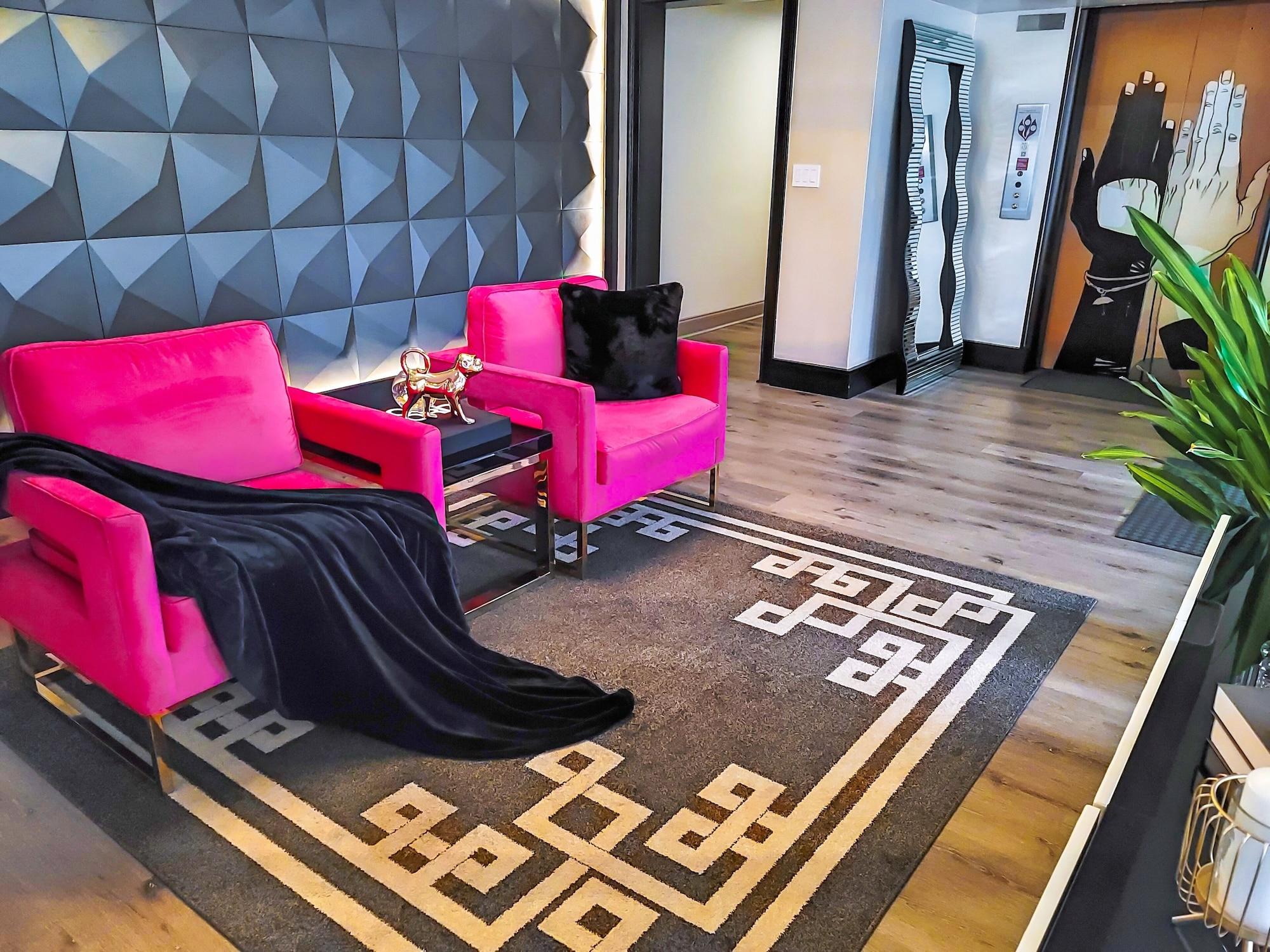 Vista Lobby Chic Collection by NOHOTEL on PTree RD
