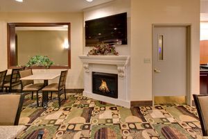 Alojamiento - Hol. Inn Exp.   Pleasant Prairie-Kenosha