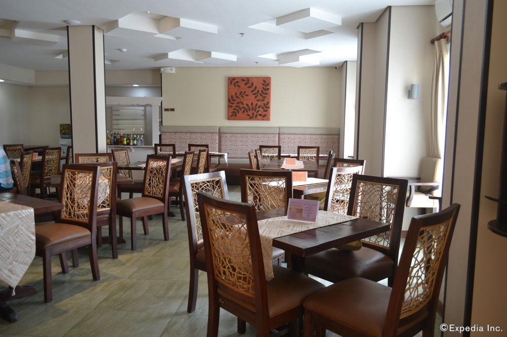 Restaurant Microtel by Wyndham General Santos