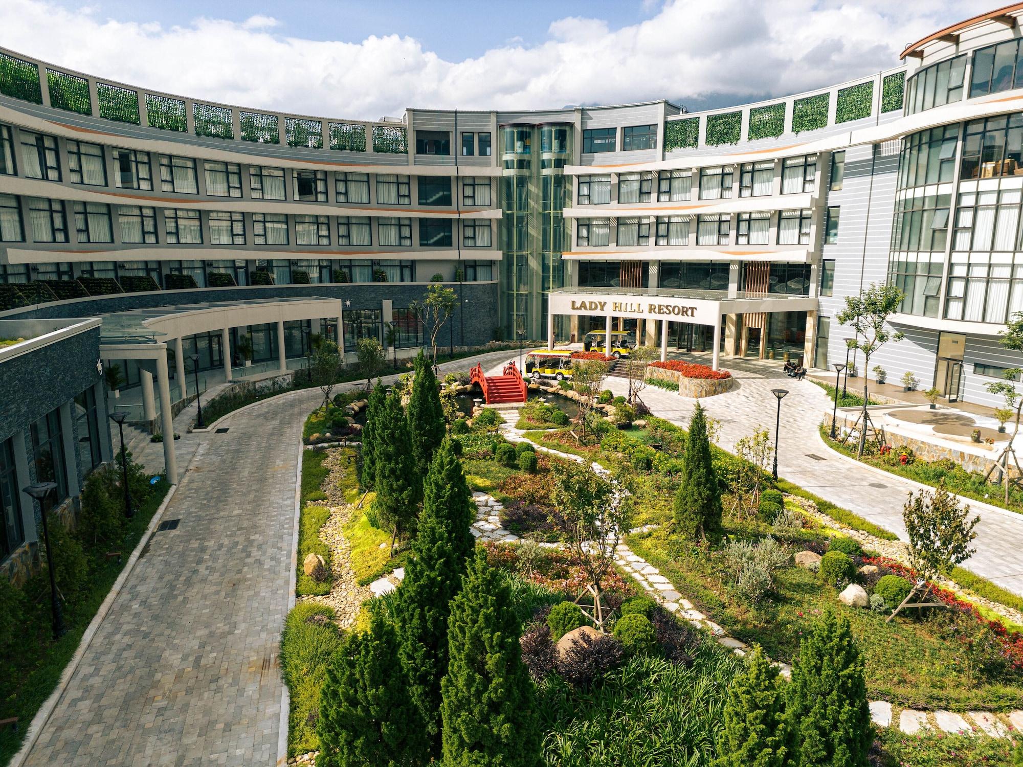 Vista Exterior Lady Hill Sapa Resort