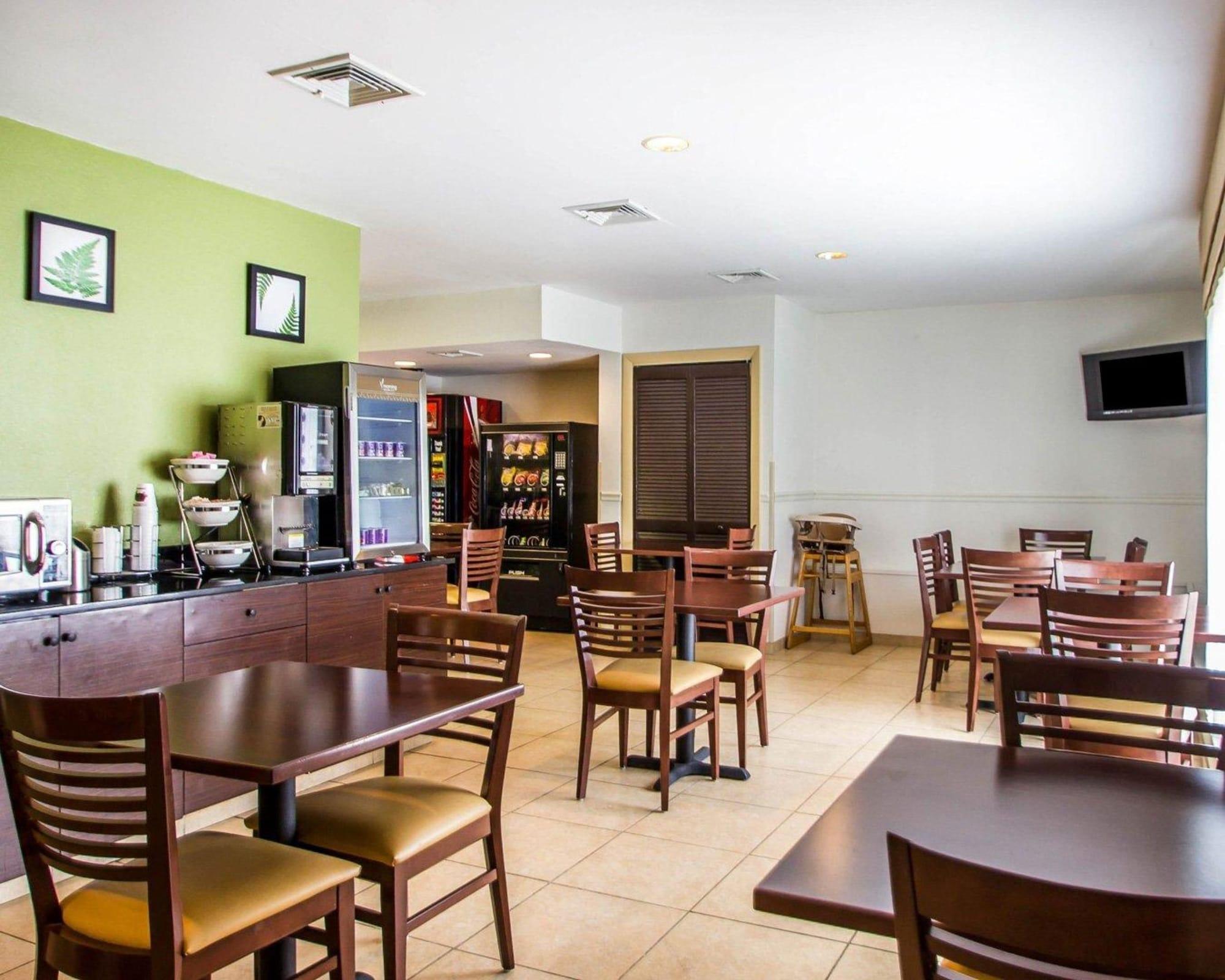 Restaurant Sleep Inn & Suites Niantic