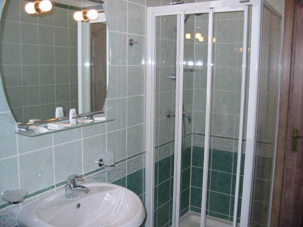 Set de Habitación Pension La Cupola