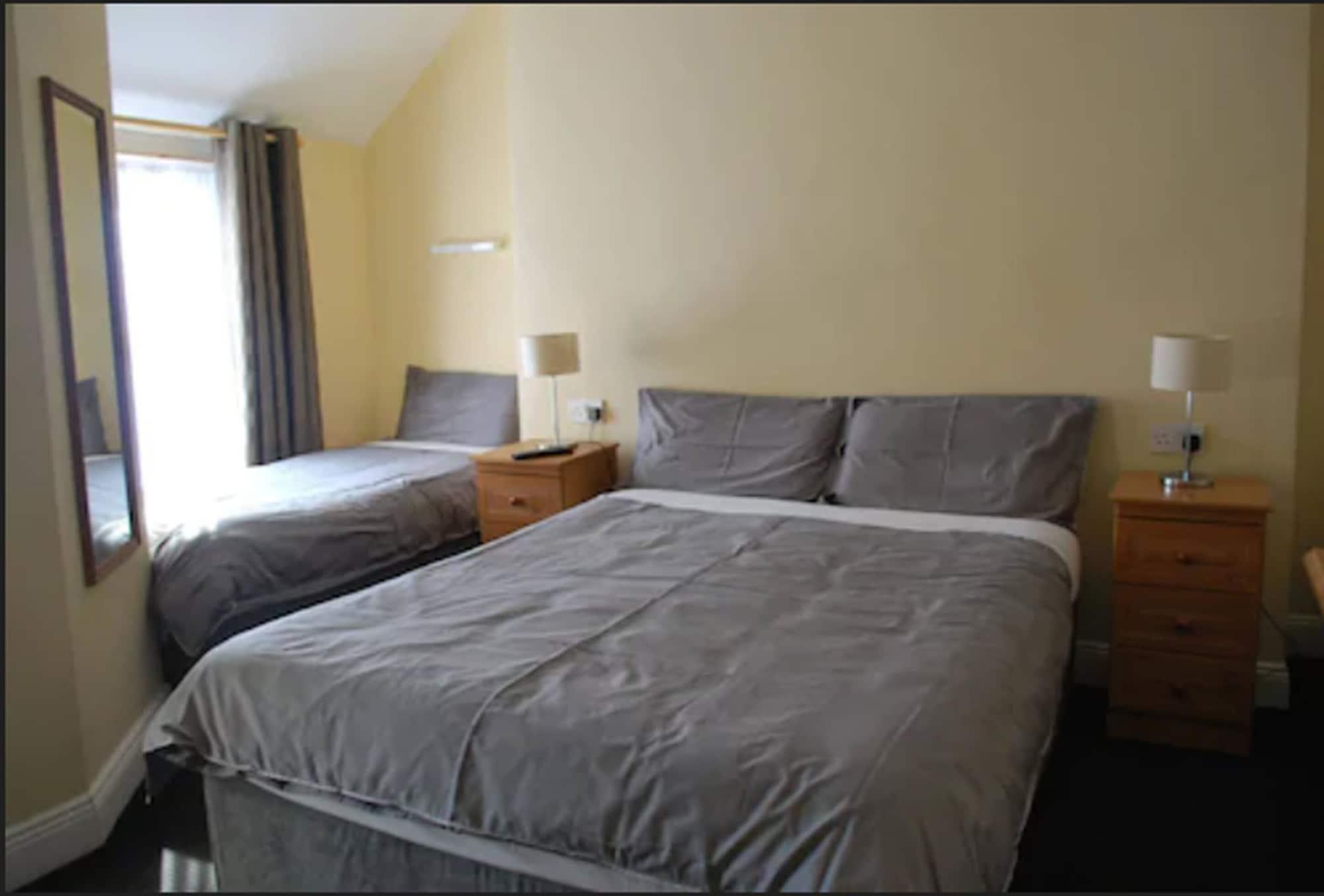 Varios Parkway Guesthouse