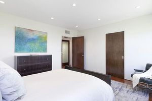 Alquiler Vacacional - Immaculate Architectural located on a cul-de-sac in Bel Air Park