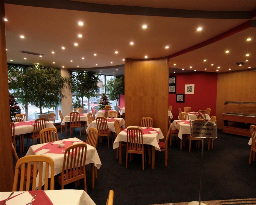 Restaurant Luxury Family Hotel Bílá Labut