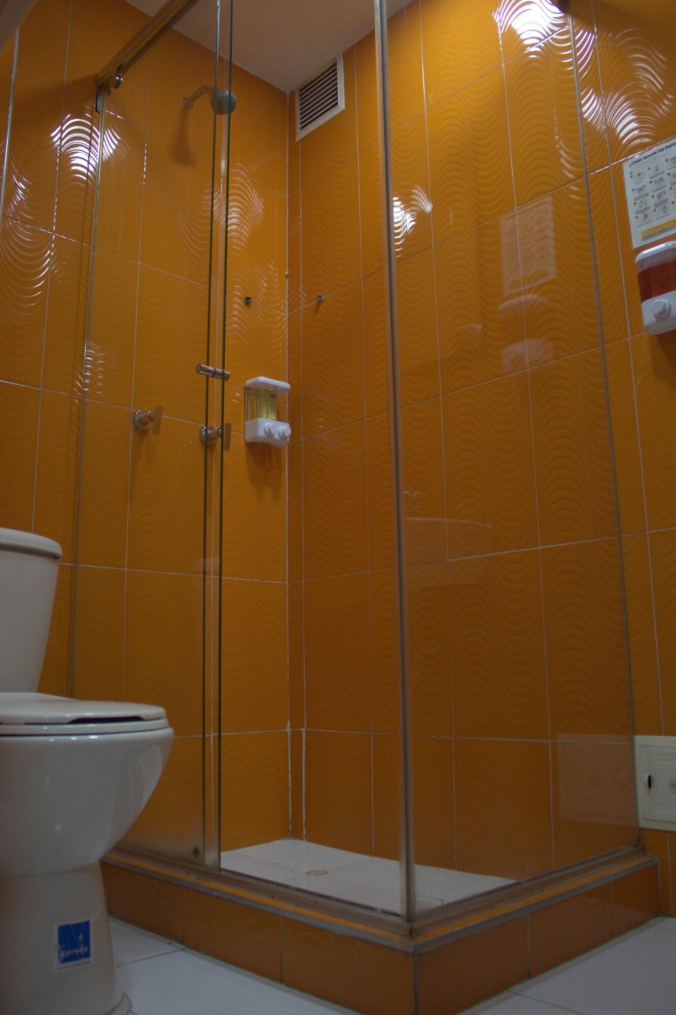 Equipamiento de Habitación Hotel Tesla